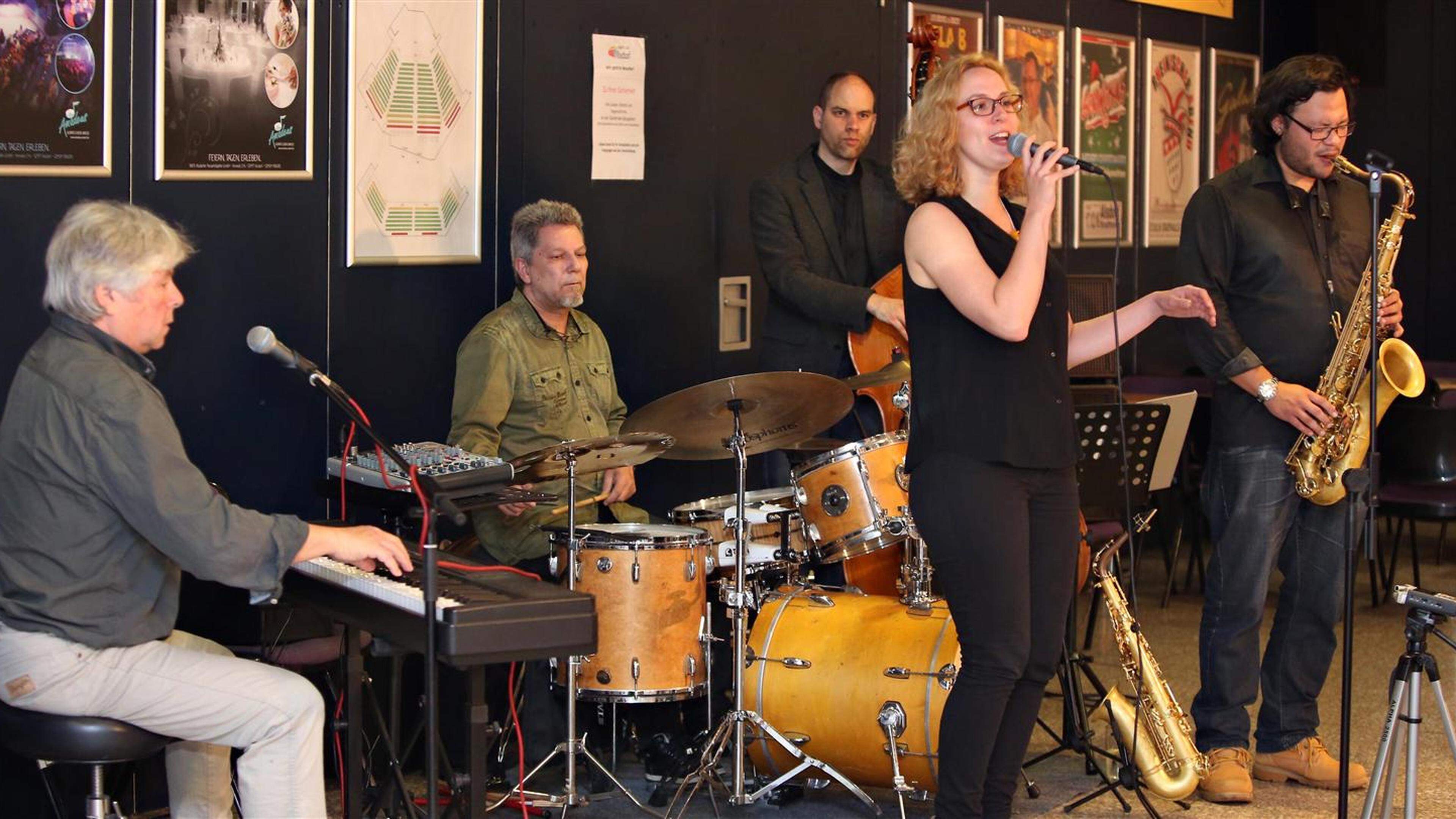 Jazz Quartett und Lonneke Beersma sorgen für gute Stimmung Aachener