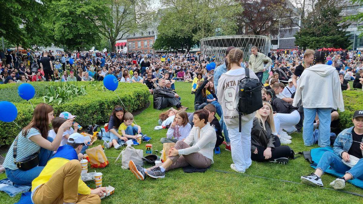 Gro Aufgebot Der Polizei Sichert Demos Und Kundgebungen Ab Aachener