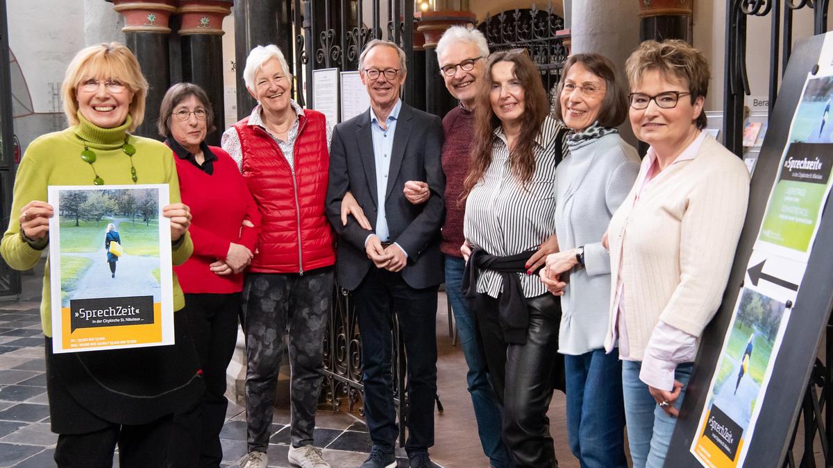 Sie Leihen Den Menschen Ihr Ohr Sprechzeiten In Aachener Citykirche