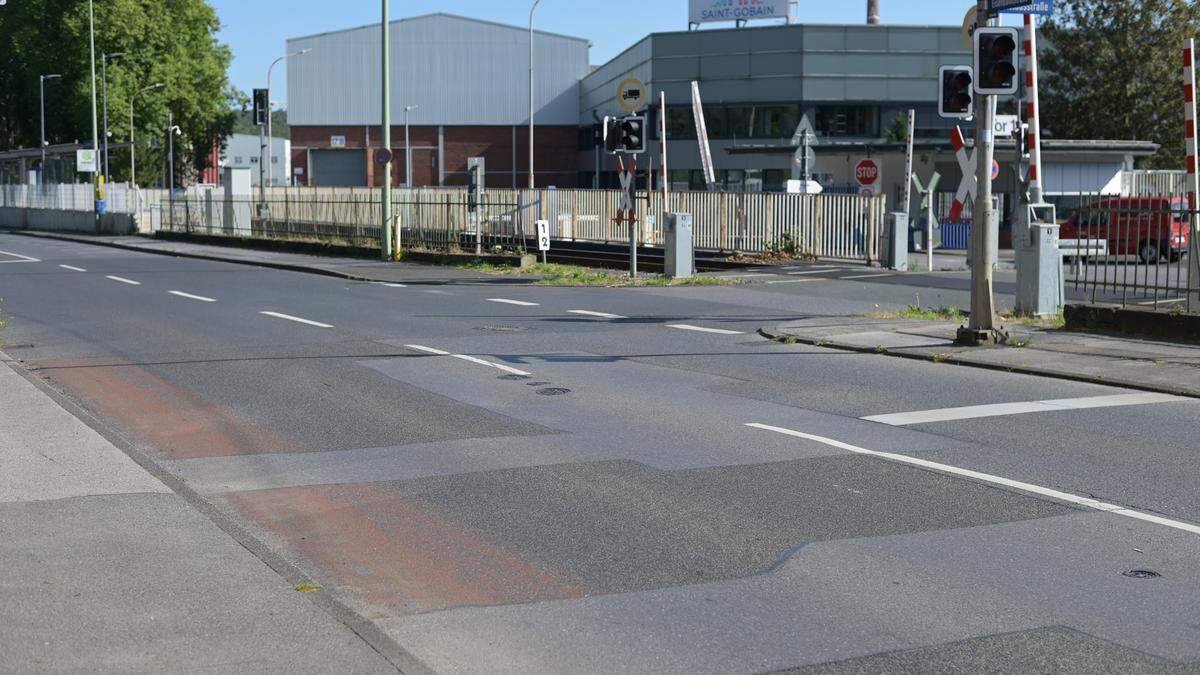 Straßenabsackung Eisenbahnstraße in Stolberg gesperrt Aachener Zeitung