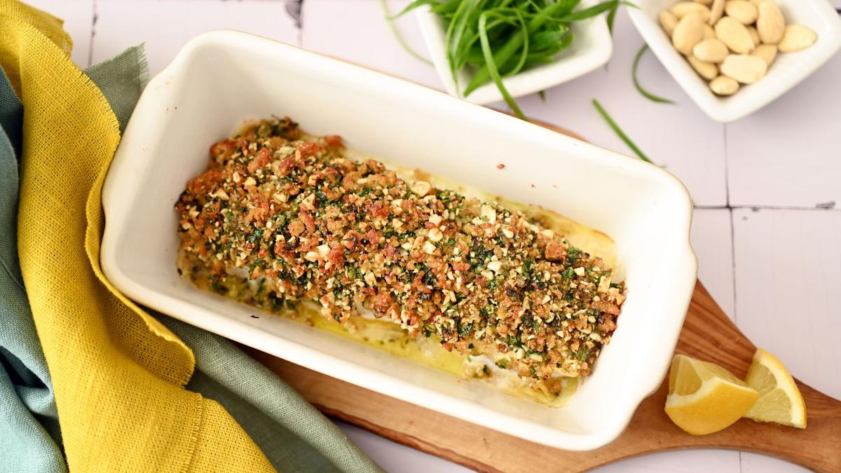 Fr-hlingsw-rzig-Fischfilet-mit-B-rlauch-Mandel-Kruste