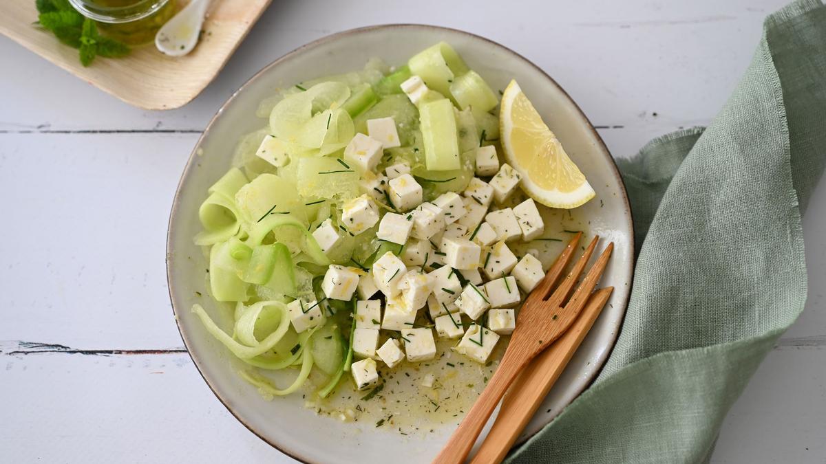Kann-Salat-flirten-Die-Honigmelone-mit-Gurke-und-Feta-schon
