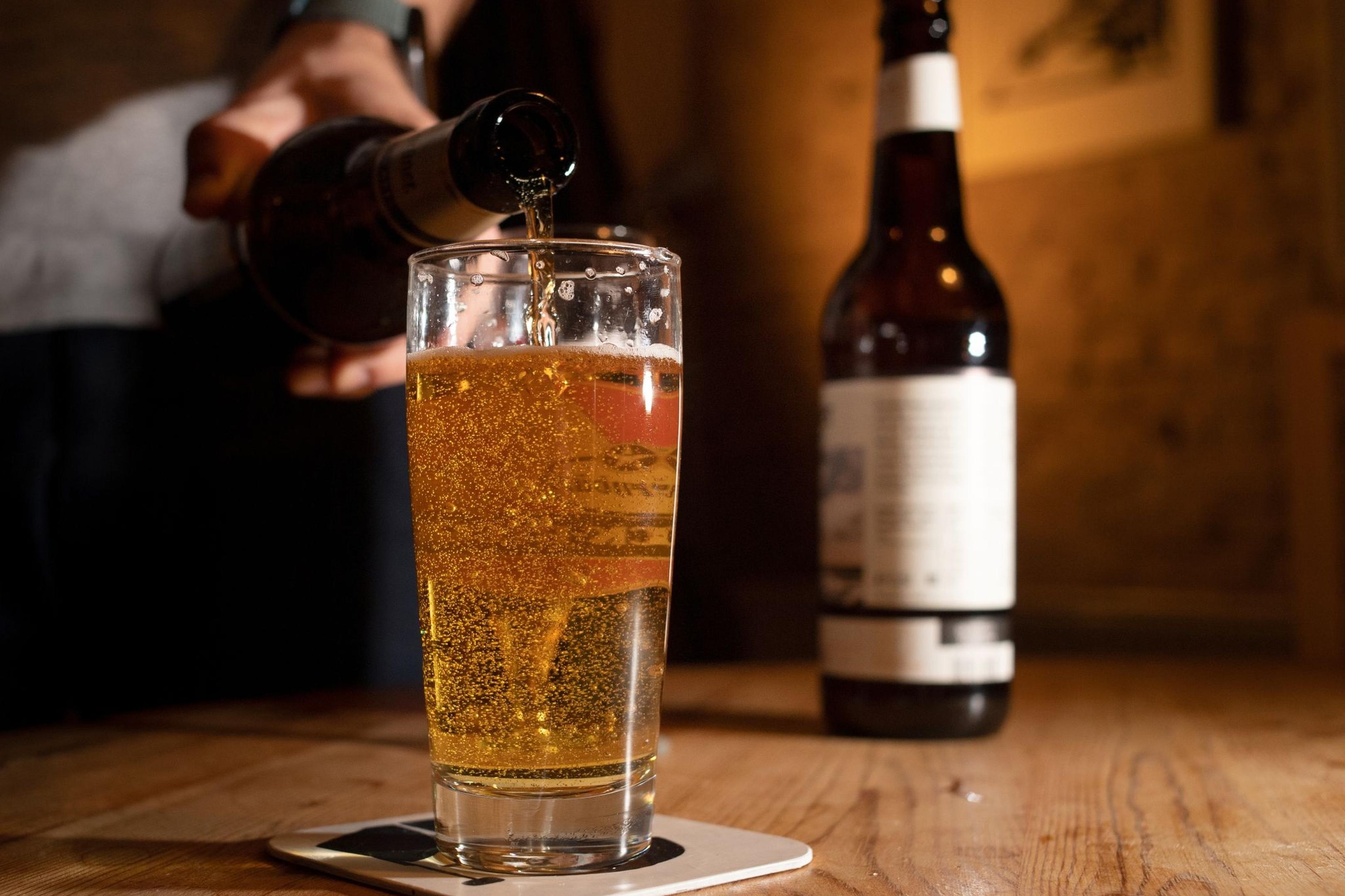 Das Mindesthaltbarkeitsdatum bei Bier bedeutet nur, dass der Hersteller bis dahin eine Genussgarantie gibt. Nach Ablauf kann man es meist noch gut trinken.