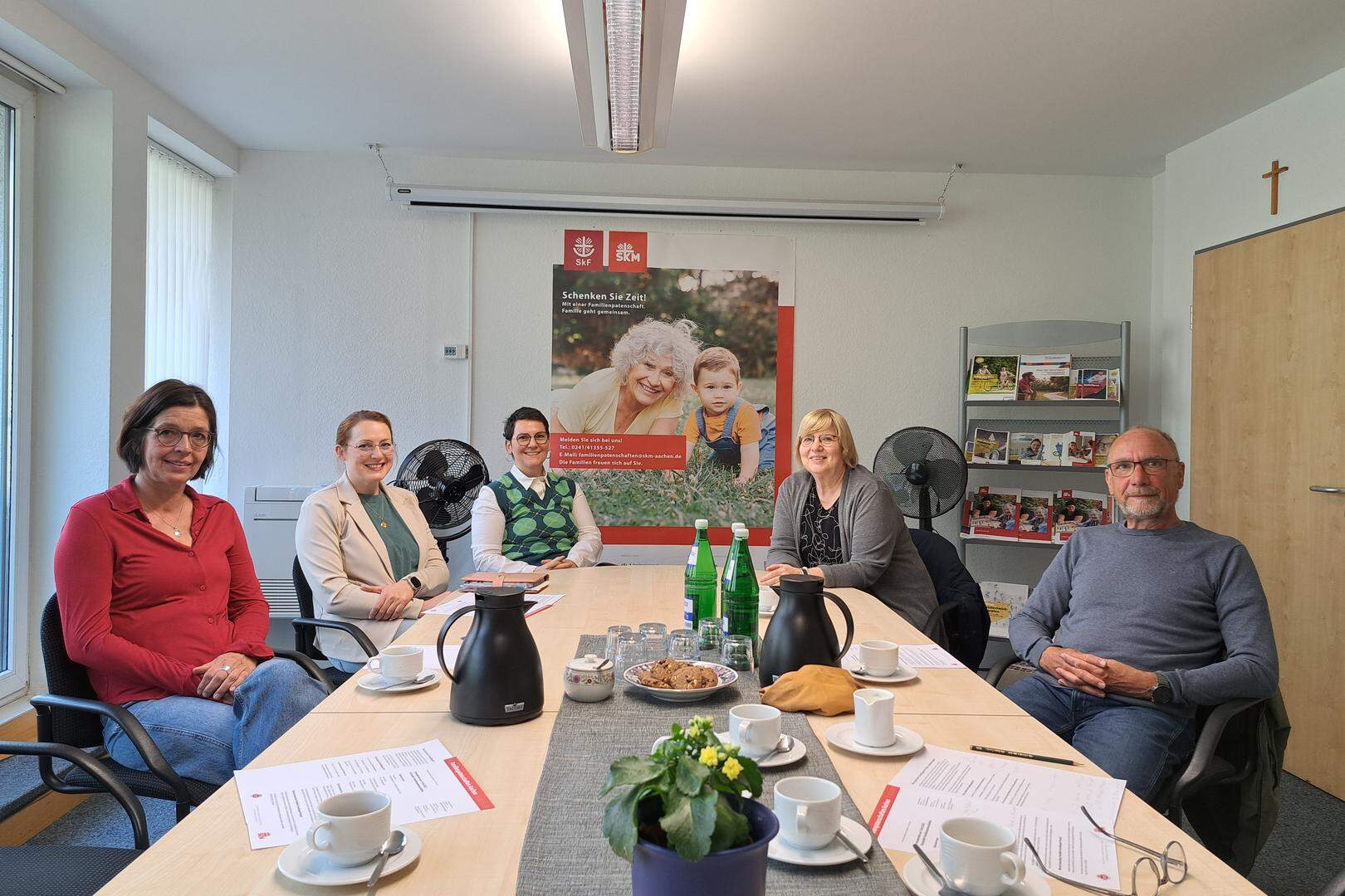 Familienpatenschaften: vl.n.r. Ursula Götz (SkF), Christine Esparza Valdez (SKM), Maren Kayser (SkF), Edda Krüger und Jürgen Jannsen