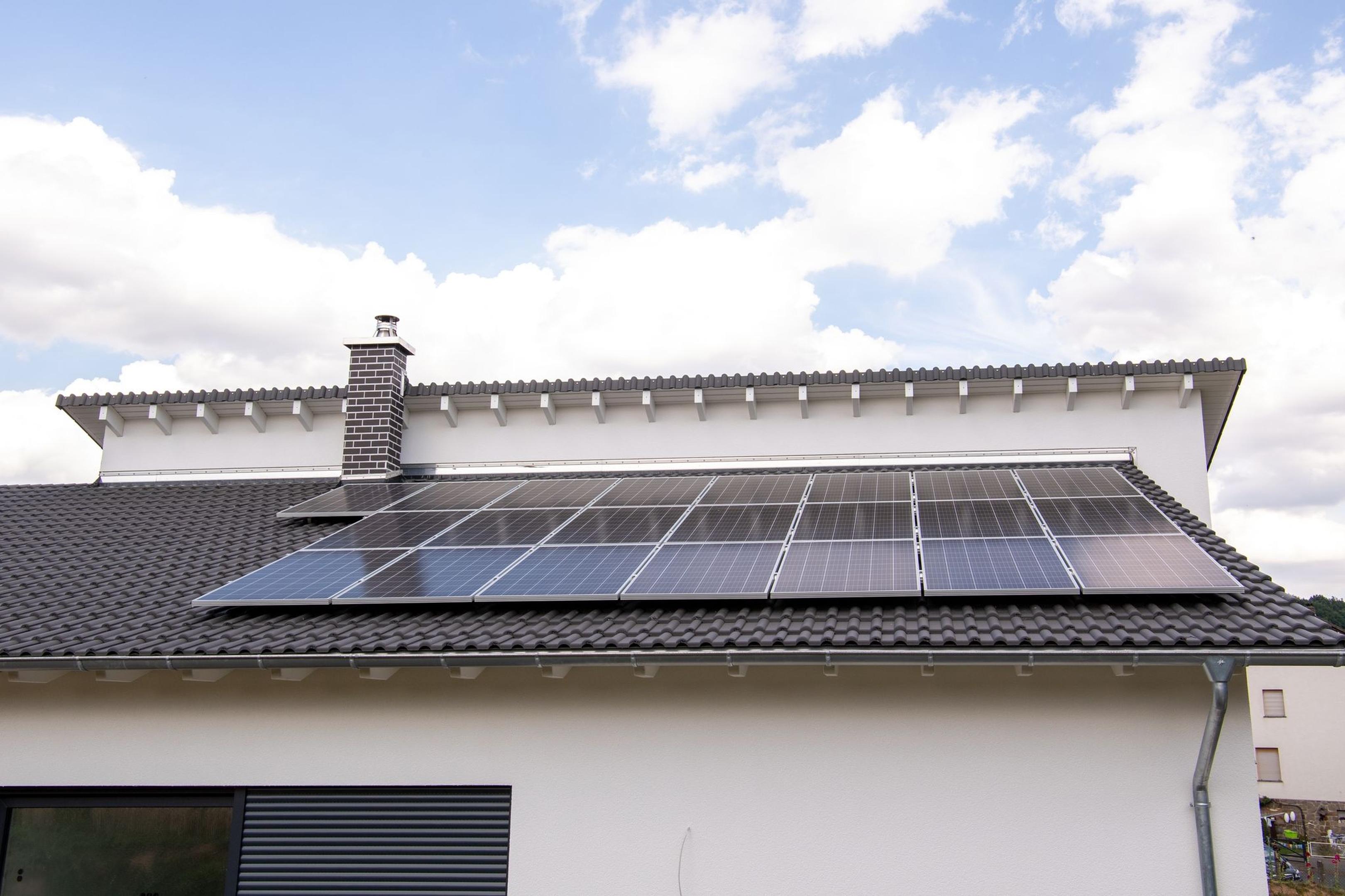 Strom ohne Ressourcenverschwendung: Infos rund ums Thema Photovoltaikanlagen für Mehrfamilienhäuser gibt es bei einem Workshop mit Experten der Aachener Hochschule.