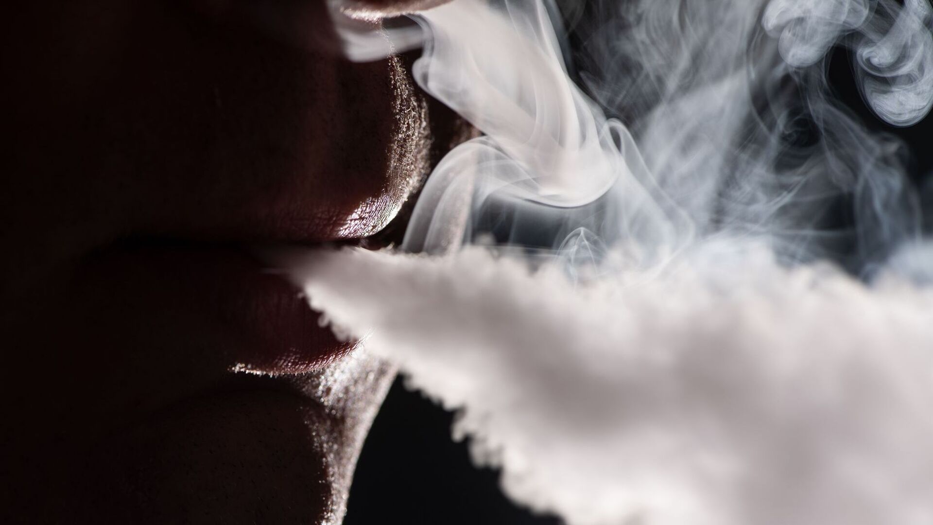lost mary refillable vape JUGENDLICHE NACH DEM VAPEN IM KRANKENHAUS – Die Polizei warnt vor illegalen  Liquids in E-Zigaretten! ⚠️Sie sind bunt und riechen nach Beeren oder  Popcorn. Doch E-Zigaretten sind nicht immer harmlos! ➡️ Ein main image 0