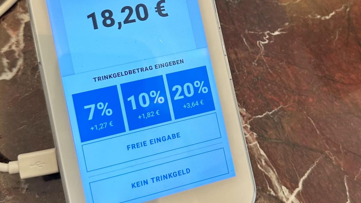 Kartenzahlung-So-geben-Sie-Trinkgeld-weiter-selbstbestimmt