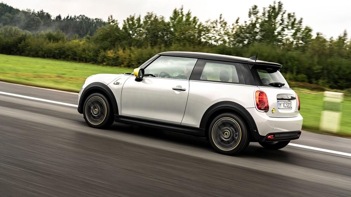 Bestnoten-f-rs-britische-Batterieauto-Der-Mini-Cooper-SE