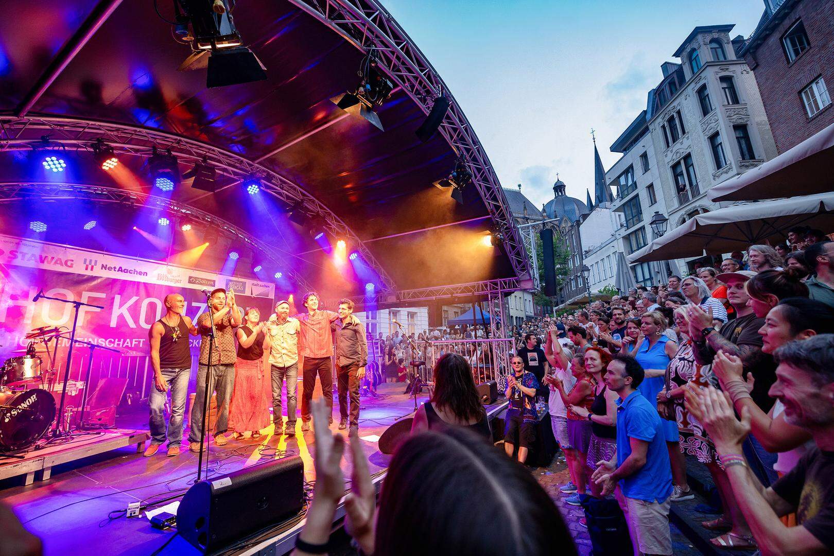 Hofkonzerte Aachen 2023 Domkeller Institut Francais Hofgemeinschaft Les Ptit Yeux