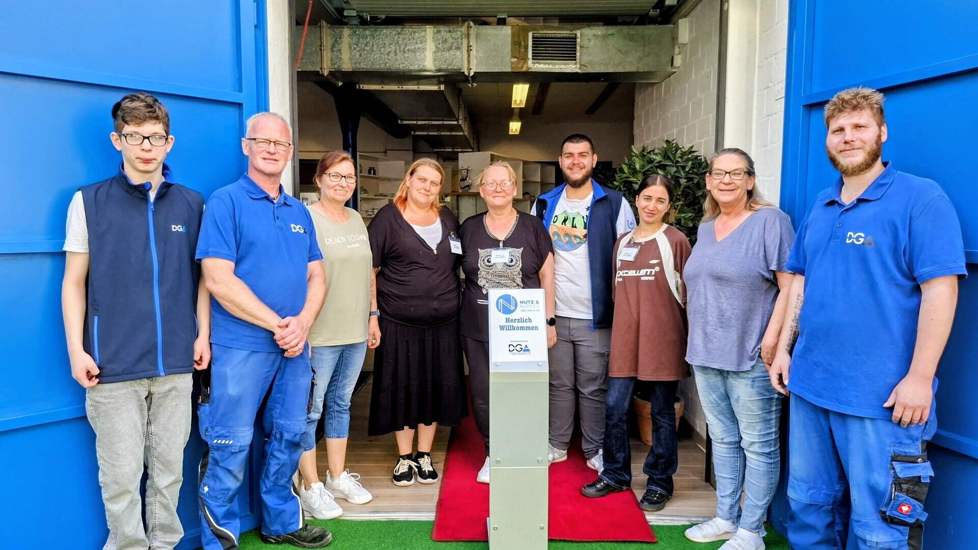 Neueröffnung: Secondhand-Möbelhaus Nutz & Nippes rückt in Düren in die Innenstadt