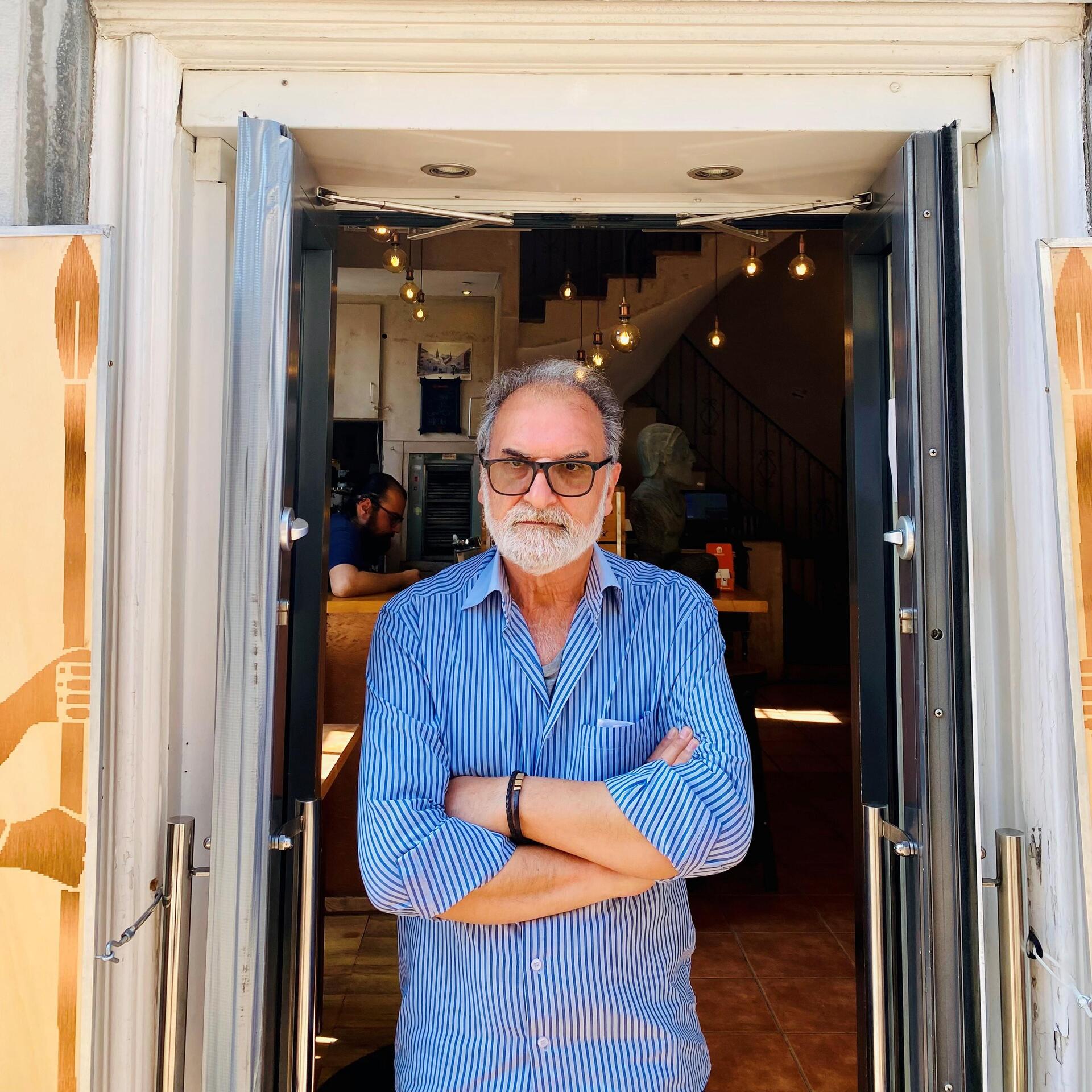 Will sein Restaurant am Büchel nicht räumen: Gastronom Abdolhossein Shokohi Solgi im Red House.