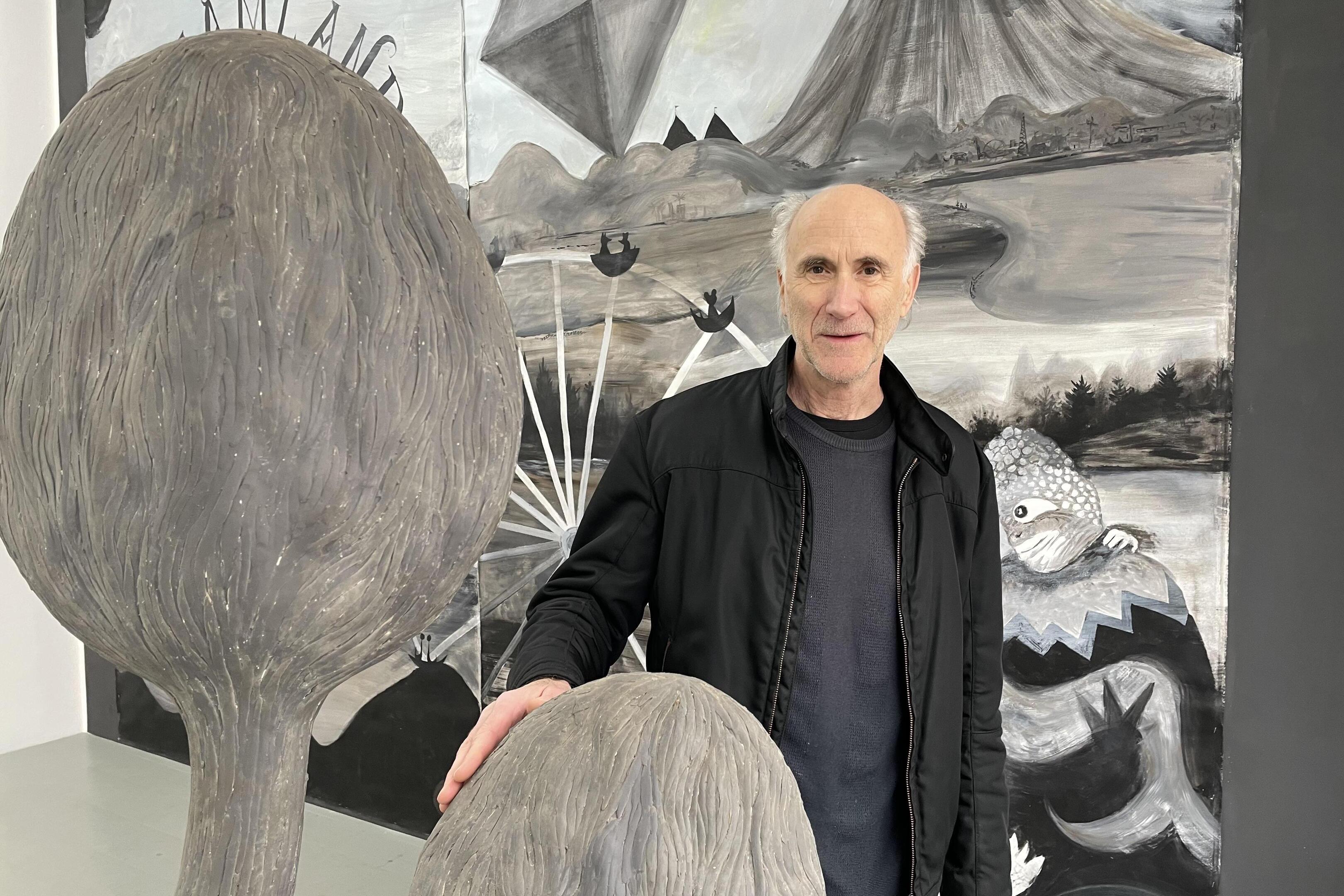 Präsentiert ein spannendes Künstlerinnen-Duo: Galerist Michael Krupp im „Raum für Gäste“.