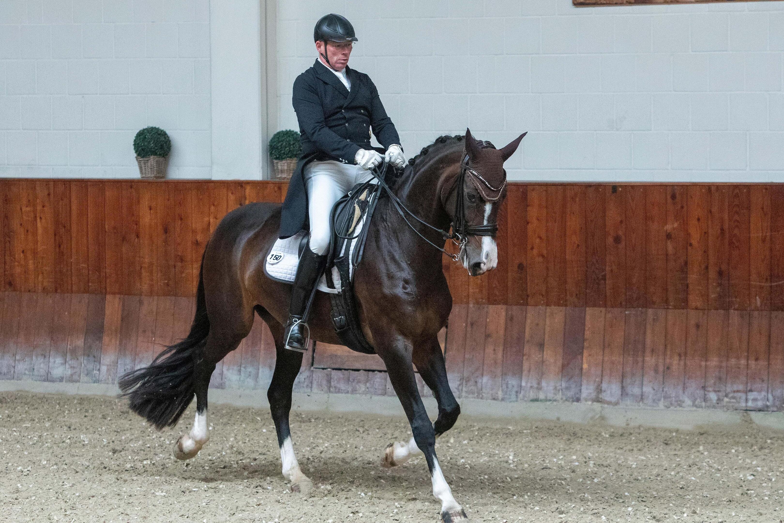 Spontan angereist und mit Platz drei belohnt worden: Ludger Neuhaus auf Di Luna.