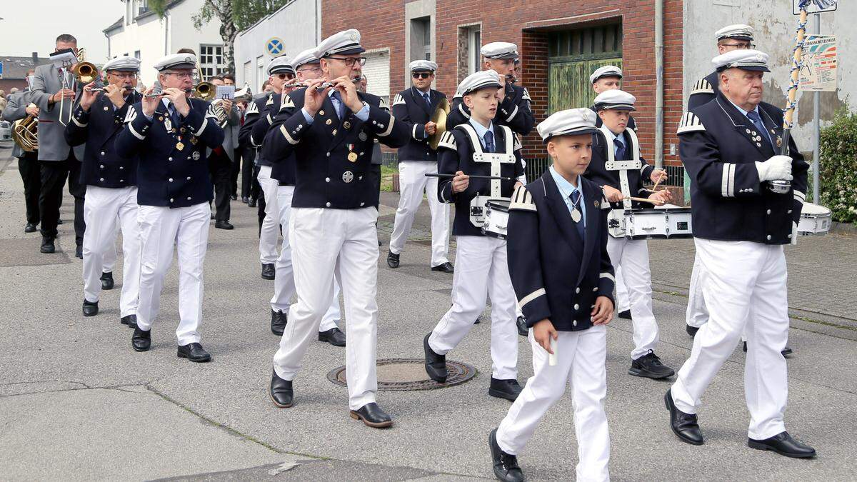 Trommler- Und Pfeiferkorps Birgelen Feiert Jubiläum | Aachener Zeitung