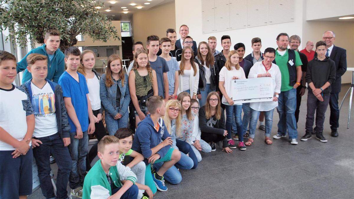 Spende für Glücksgefühle beim Hospiz Aachener Zeitung