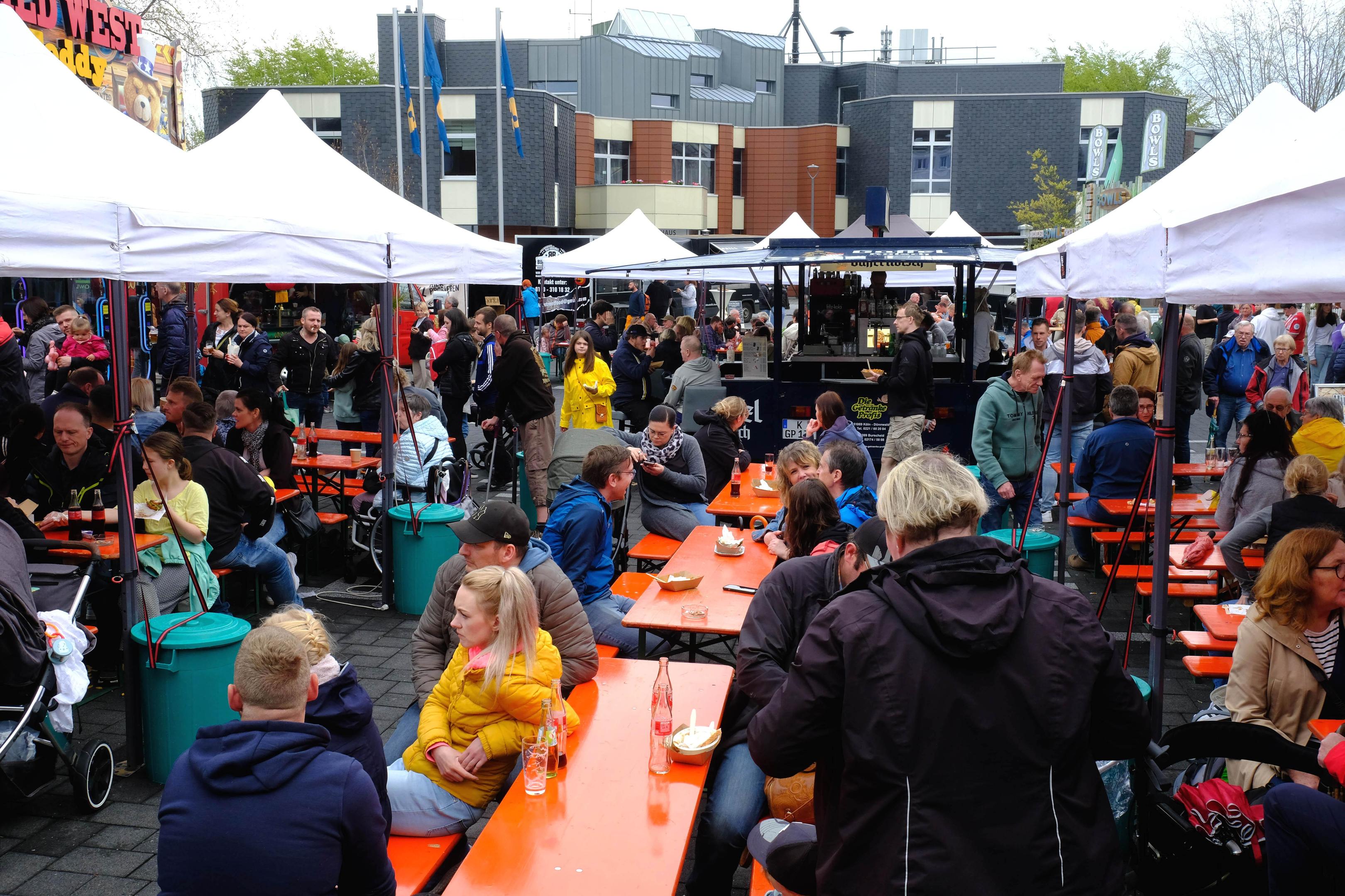 An drei Tagen bietet das Street-Food-Festival in Simmerath den Besuchern verschiedene Köstlichkeiten.