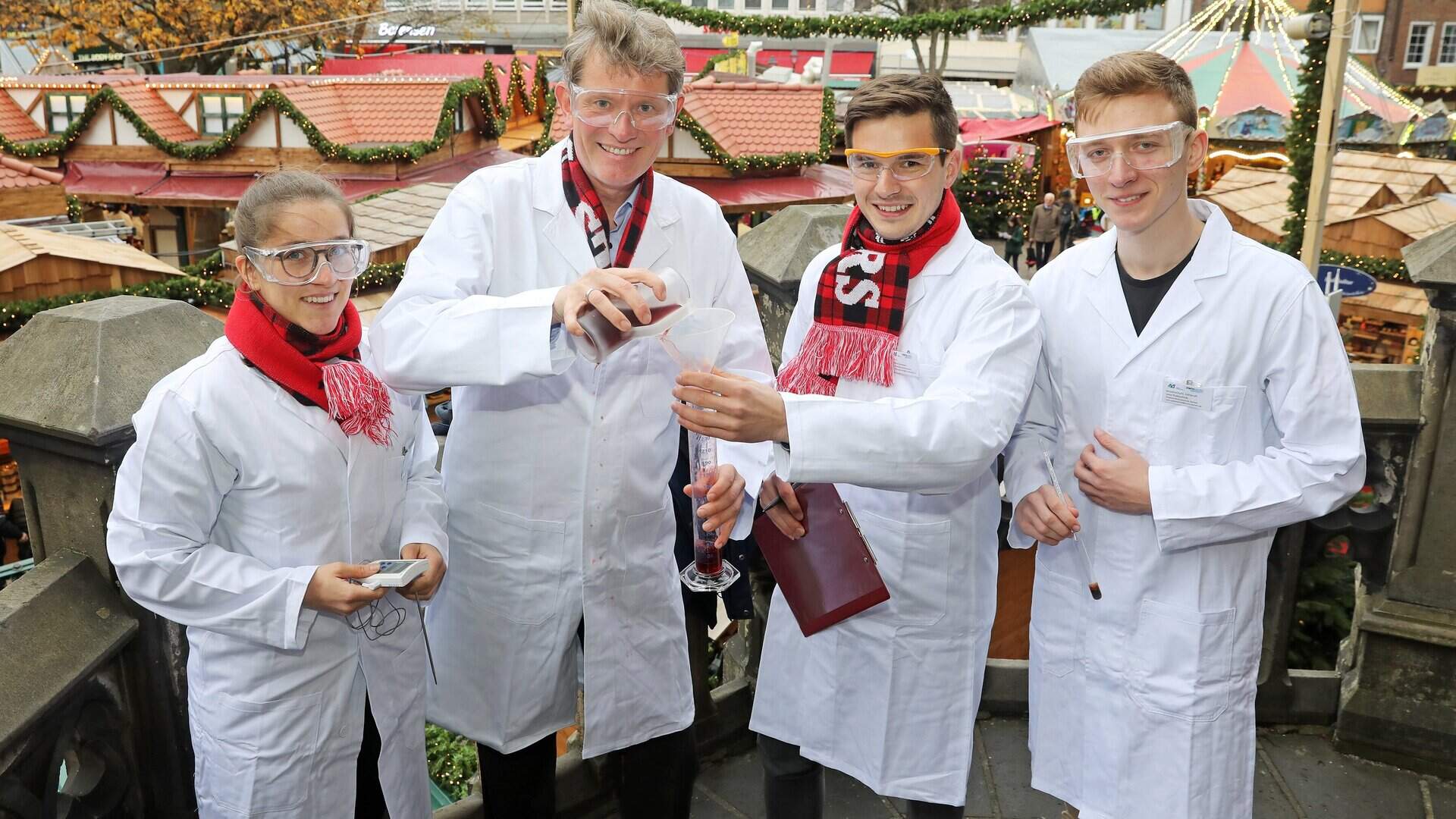 Wo Der Alkoholanteil Im Gl hwein Steigt Aachener Zeitung wo-der-alkoholanteil-im-gl-hwein-steigt-aachener-zeitung