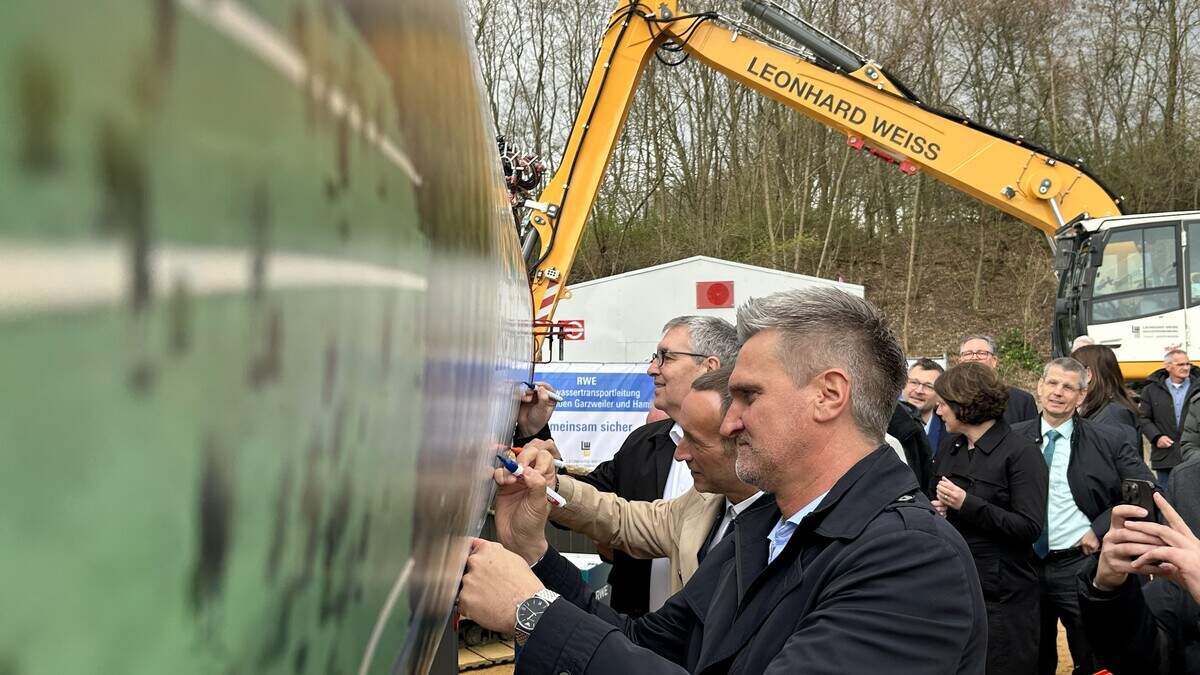RWE launches major project and diverts the Rhine into a pipe