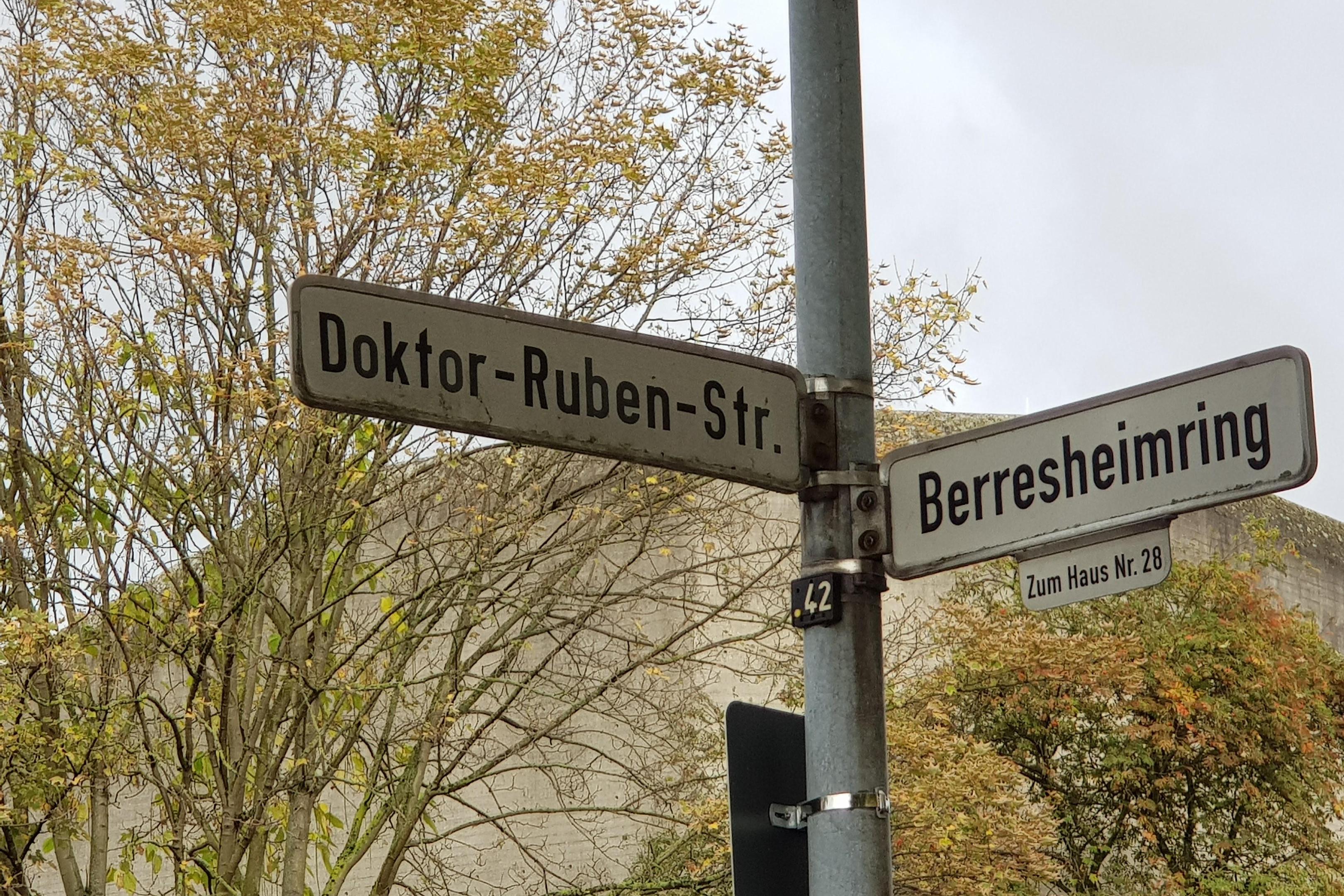 Doktor-RUbens-Straße und Berresheimring werden zur Einbahnstraße in Richtung Markt.
