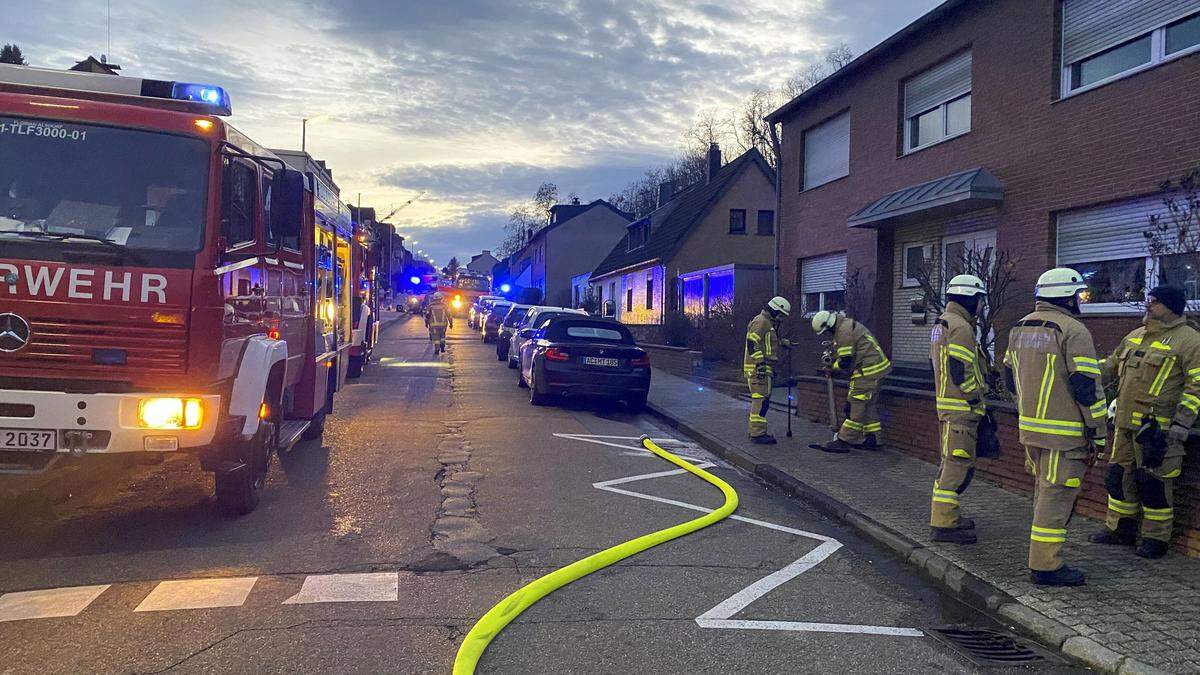 Frau Stirbt Bei Wohnungsbrand In Der Alsdorfer Pützdrieschstraße ...