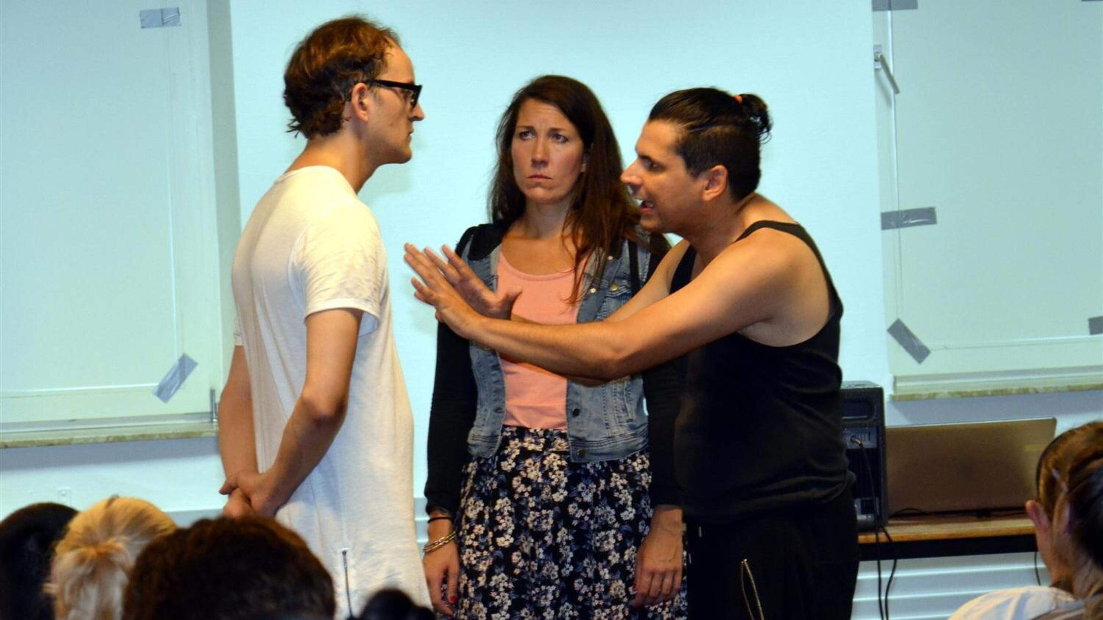 Theater Liebe und Freundschaft statt Fanatismus Aachener Zeitung