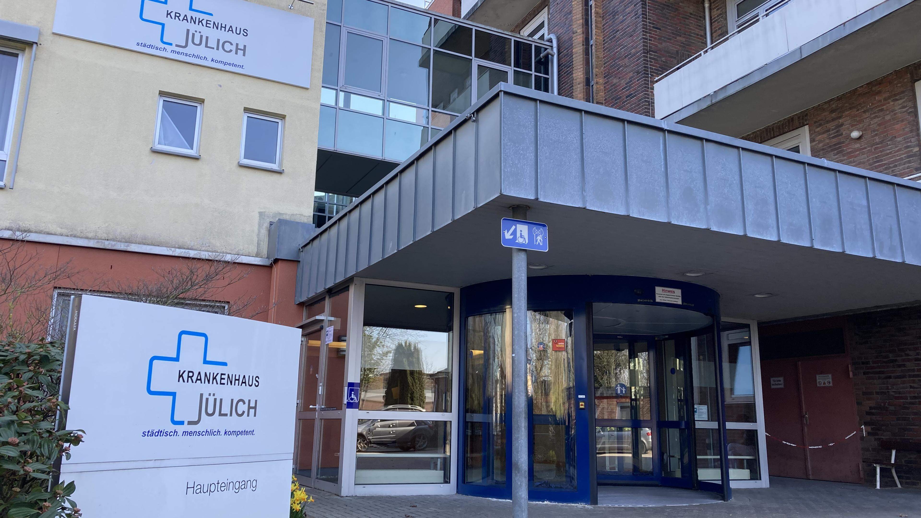Die Patientenzahlen steigen: Am Krankenhaus Jülich verspürt man eine Aufbruchstimmung. Finanzielle Risiken werden zudem für weitere zwei Jahre von der Stadt abgesichert.