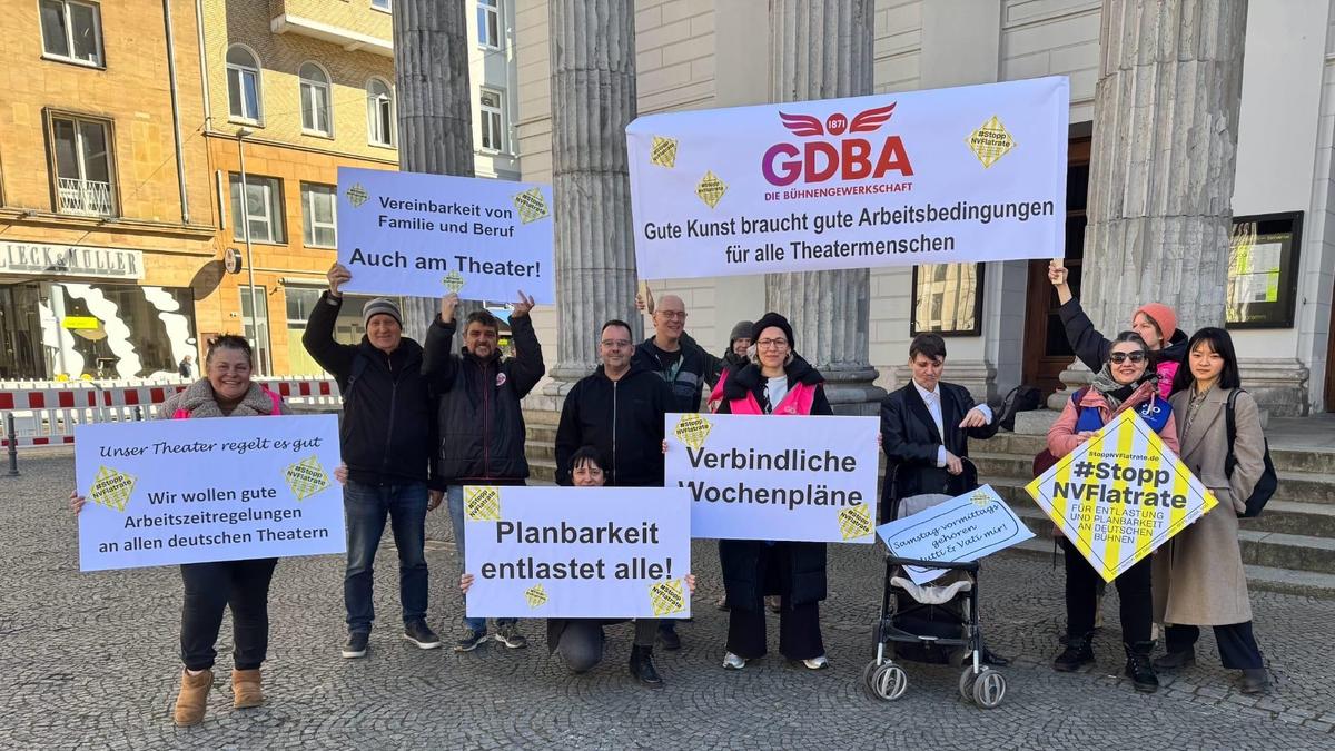-Premiere-Schauspieler-am-Theater-Aachen-erstmals-im-Streik