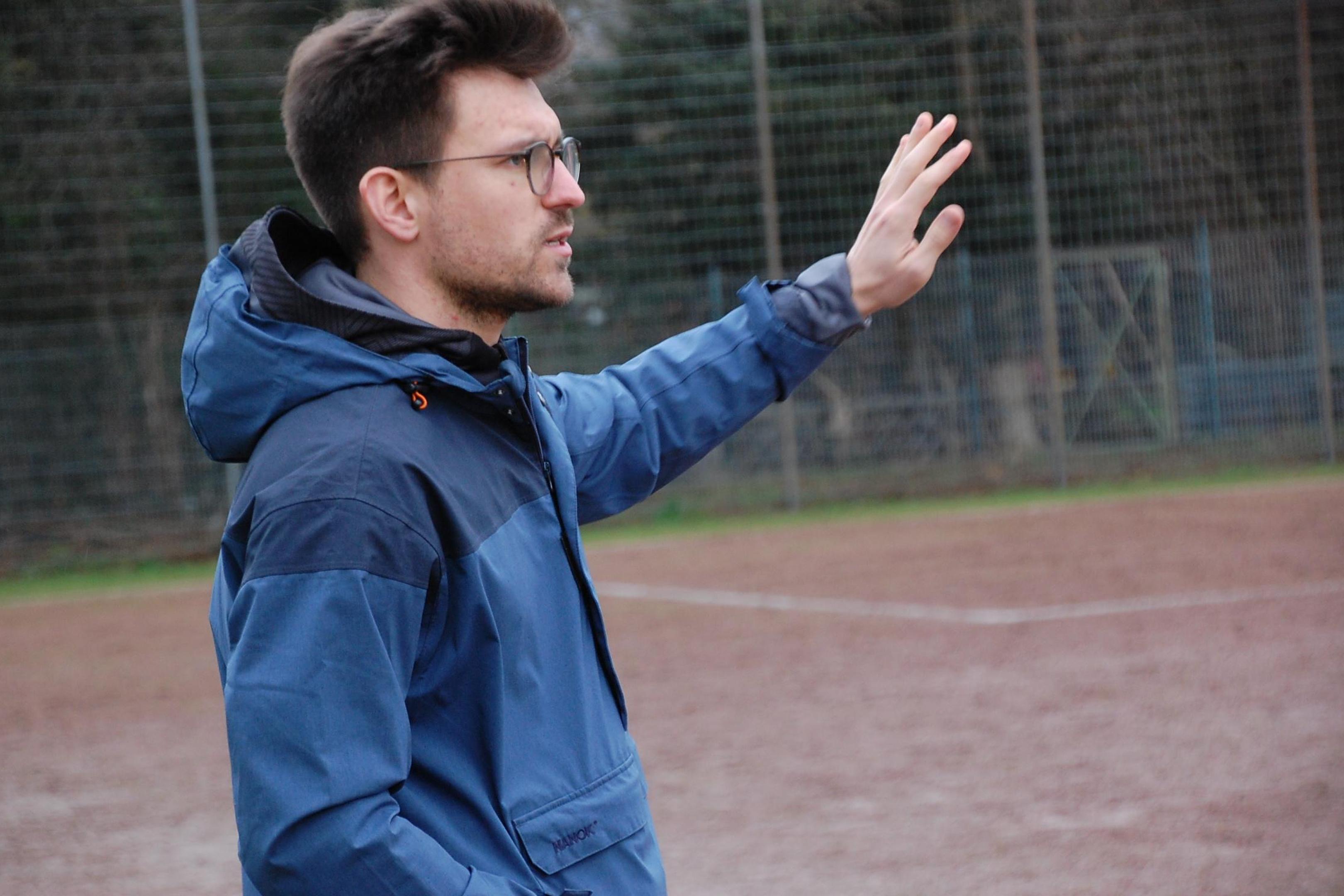 Wird auch in der kommenden Saison beim VfR als Trainer die Richtung vorgeben: Sebastian Sander.