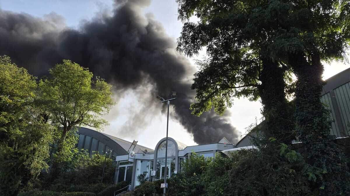 Major fire at the Alsdorf Sports Forum not yet under control