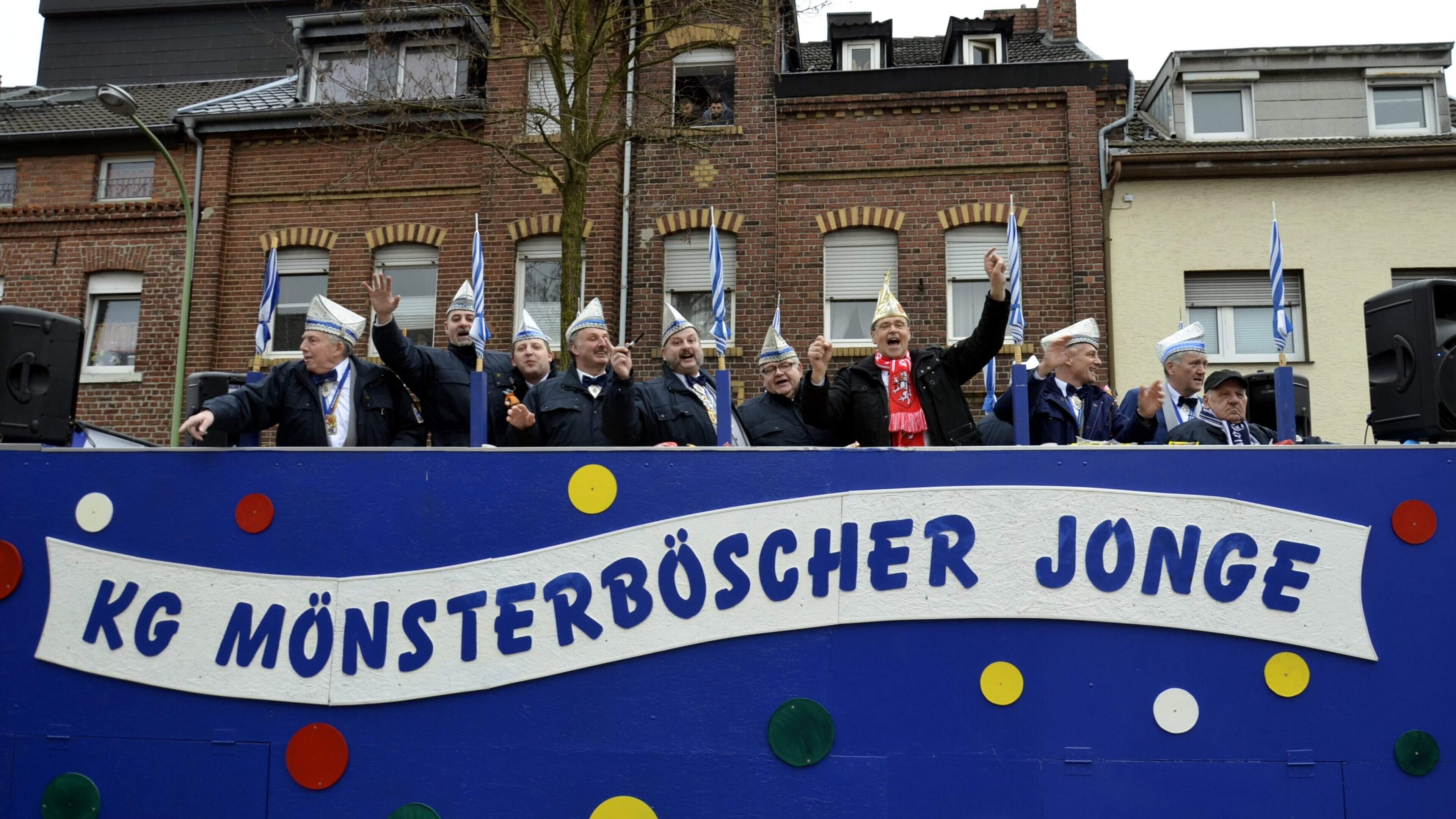 Der Samstagsumzug in Münsterbusch soll bestehen bleiben Aachener Zeitung