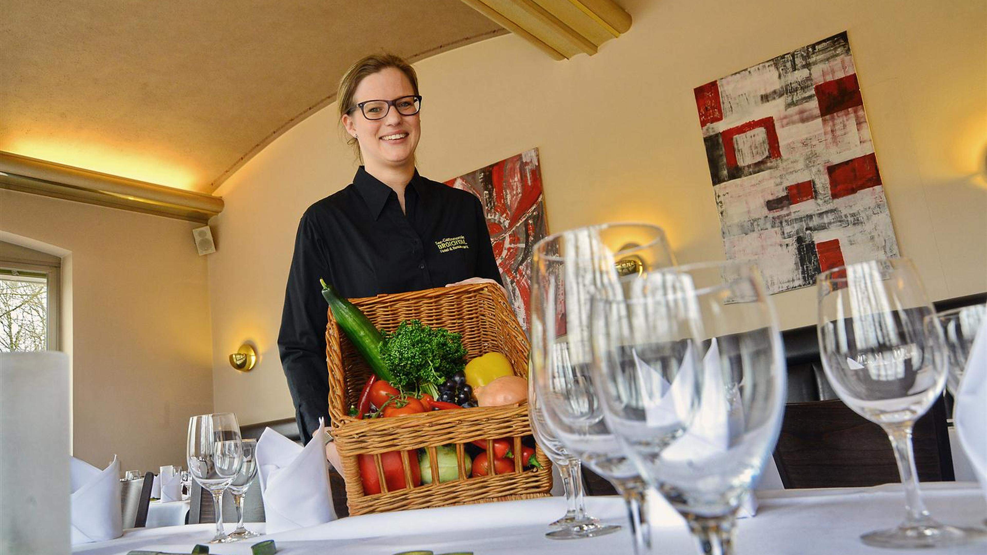 Rote-Bete-Süppchen unter Meerrettich-Espuma | Aachener Zeitung