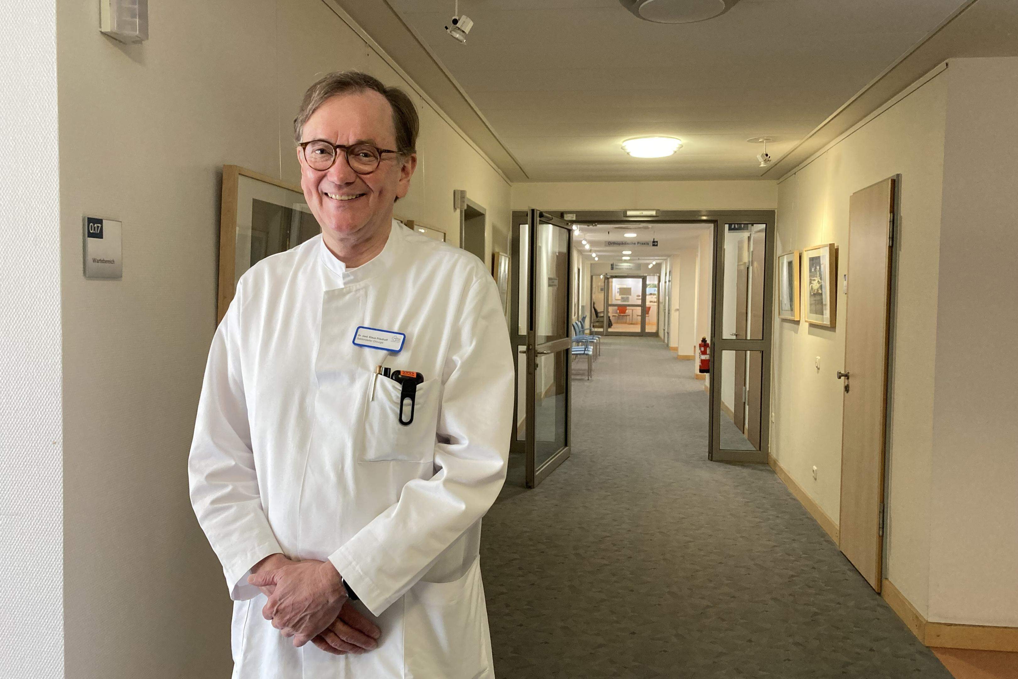 Dr. Klaus Friedhoff übernimmt am Jülicher Krankenhaus die Abteilung Allgemein- und Viszeralchirurgie. Er will seine ganze Erfahrung in Jülich einbringen.