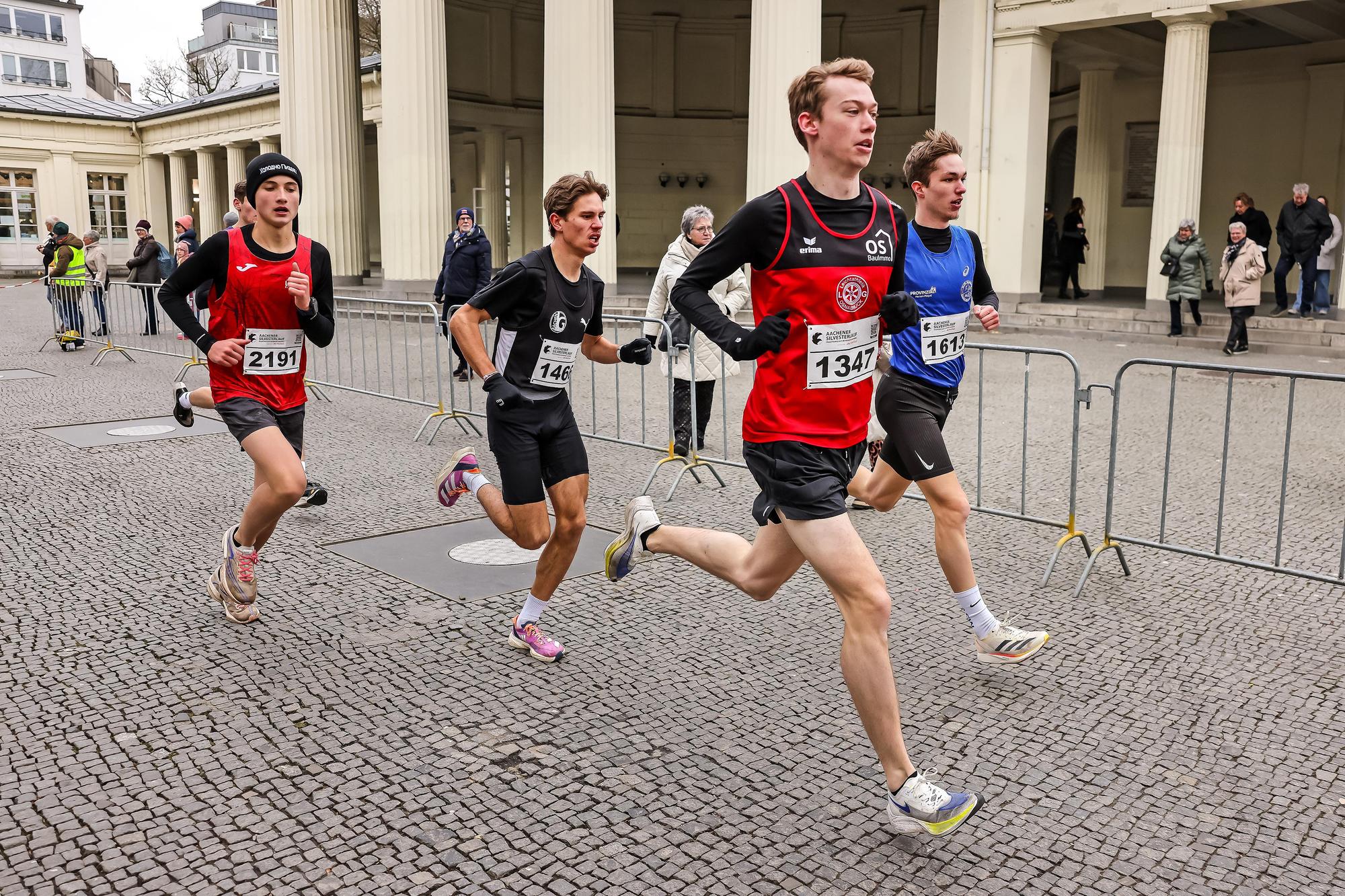 Silvesterlauf Aachen – Über 2000 Trotzen Den Eisigen Temperaturen 