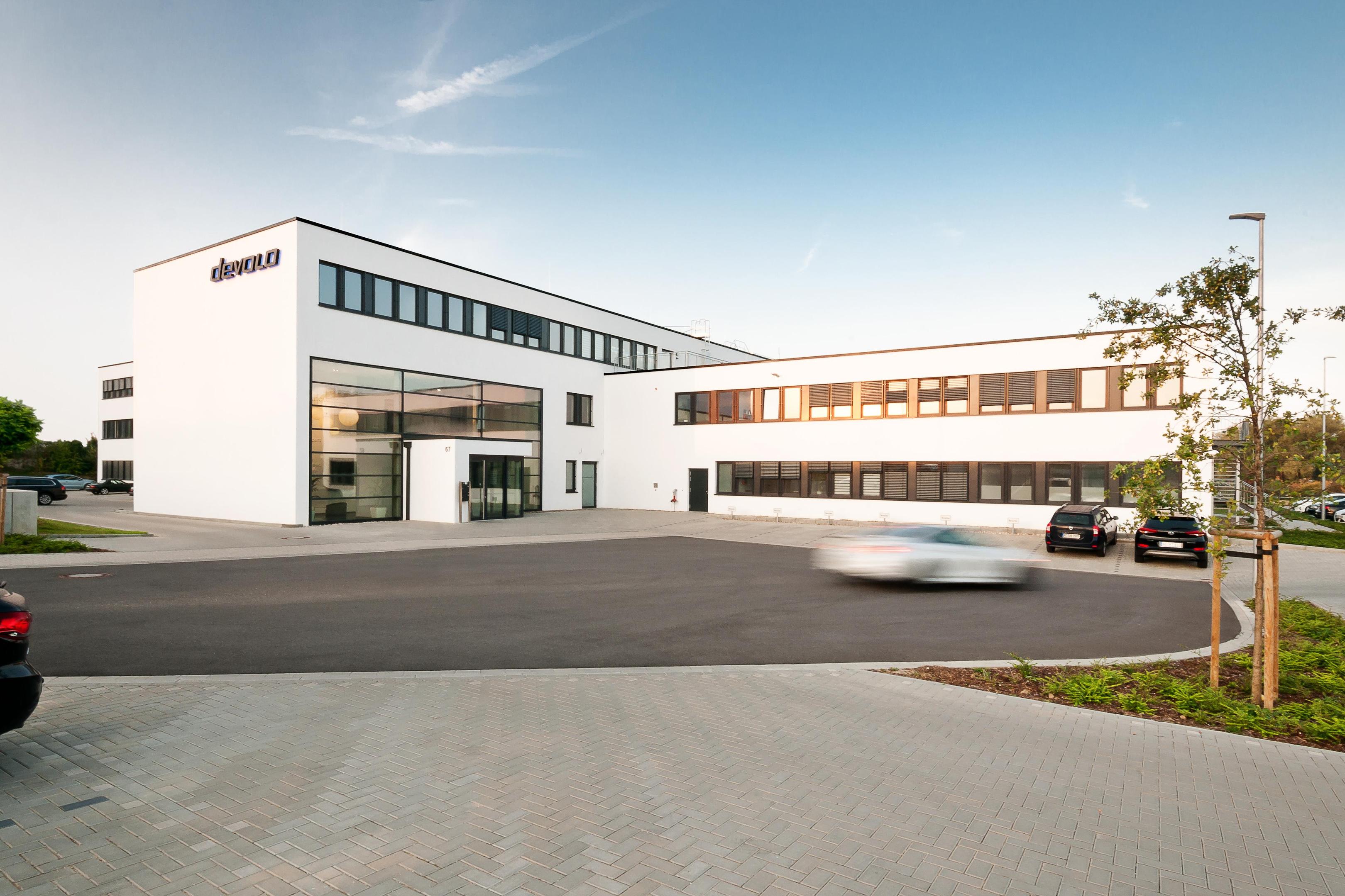 2016 wurde in Aachen der neue Firmensitz von Devolo gebaut. Damals arbeiteten 290 Menschen für das IT-Unternehmen. Heute sind es noch rund 65.