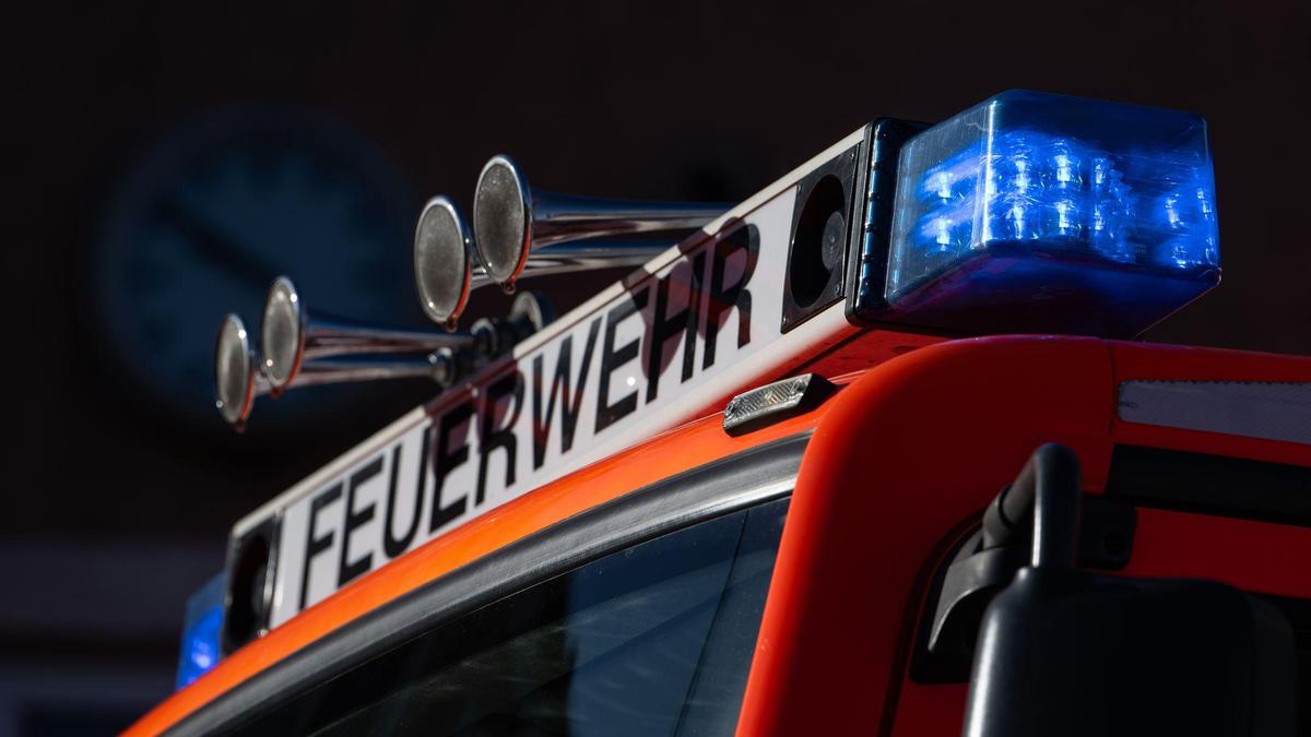 Rettungsaktion-in-Wassenberg-Feuerwehr-befreit-eingeklemmten-Mann