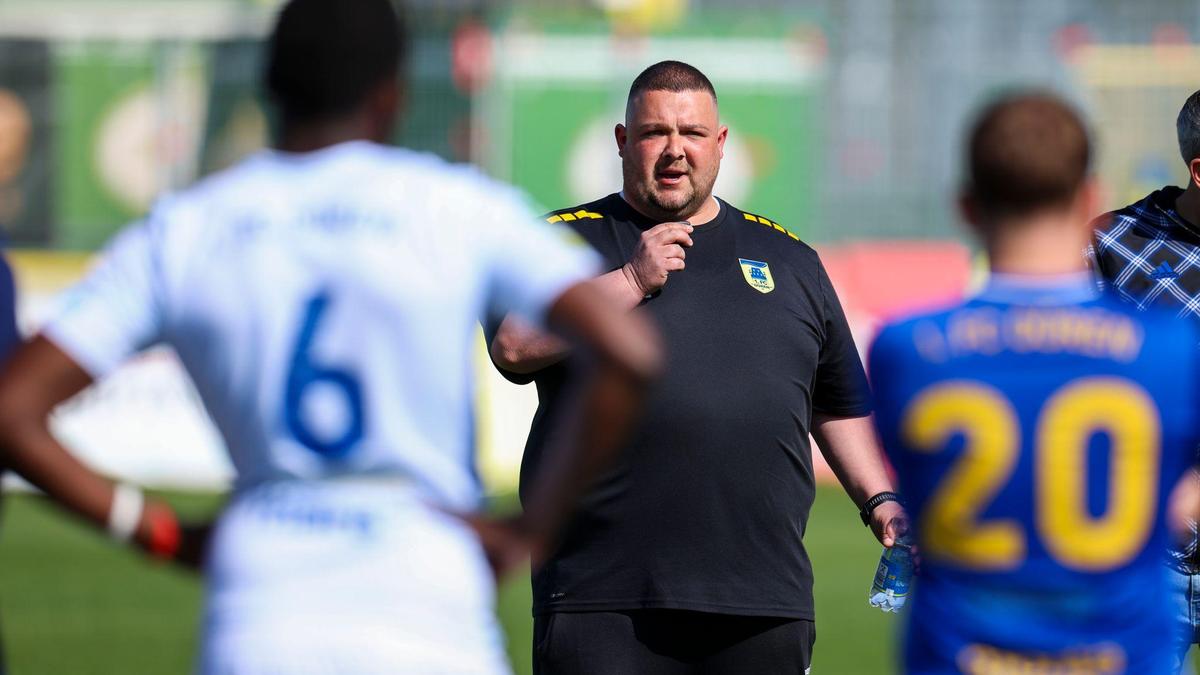 Der-1-FC-D-ren-schlie-t-die-letzte-Planstelle