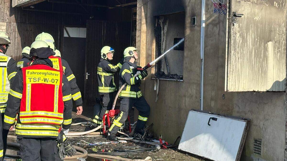 Vereinsheim in Linnich brennt vollständig aus | Aachener Zeitung