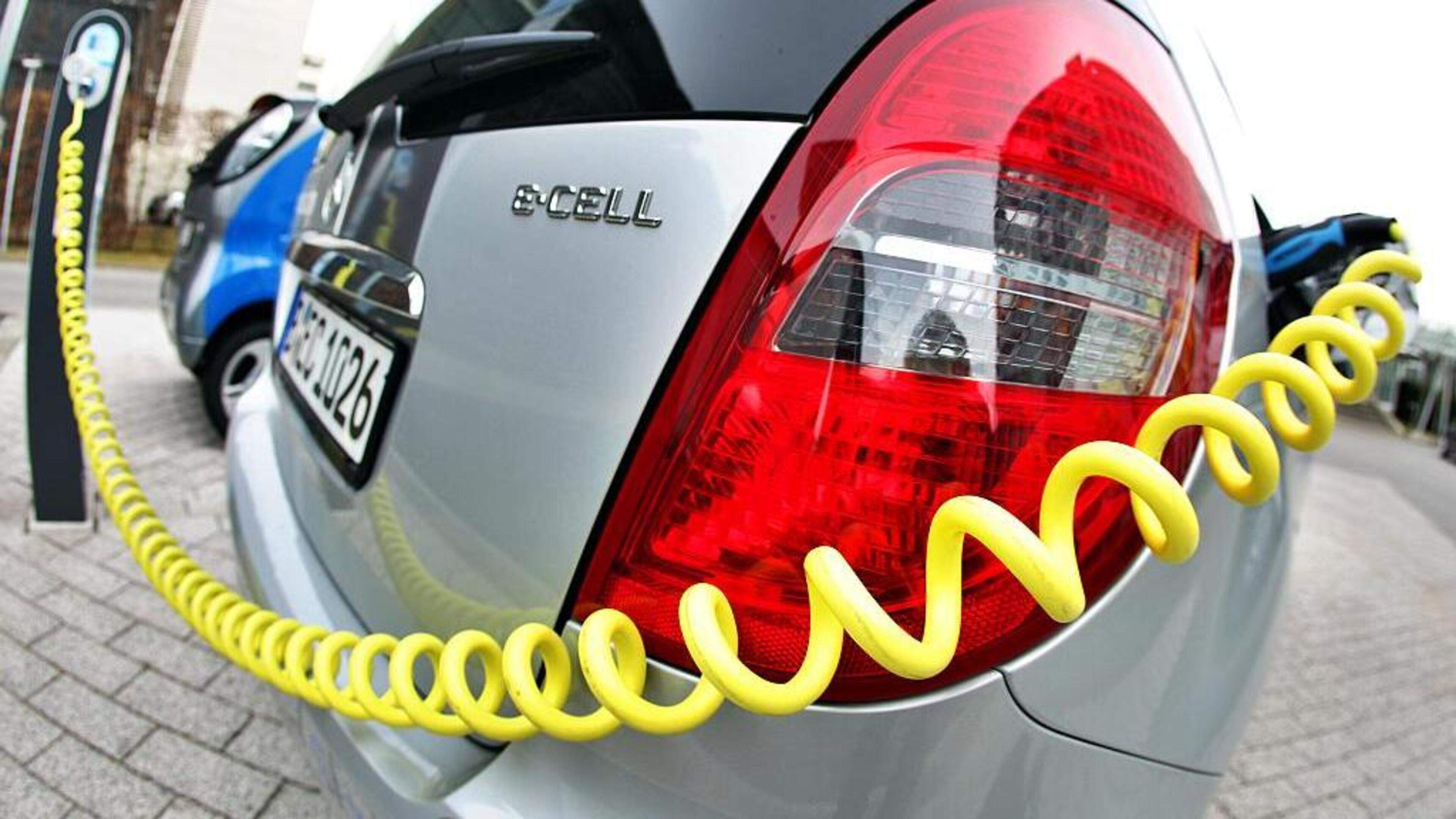 Kann ein Elektroauto rückwärts genauso schnell fahren wie vorwärts? Aachener