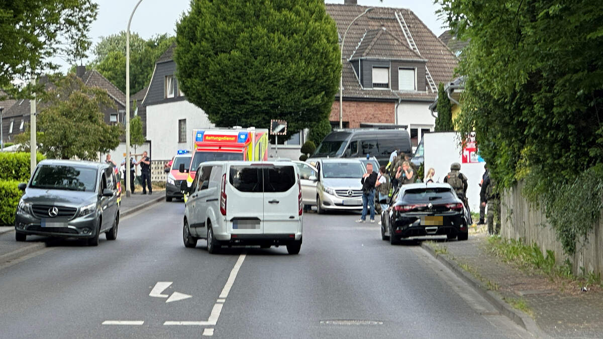 SEK-Einsatz in Übach-Palenberg: Mehrere Polizisten verletzt