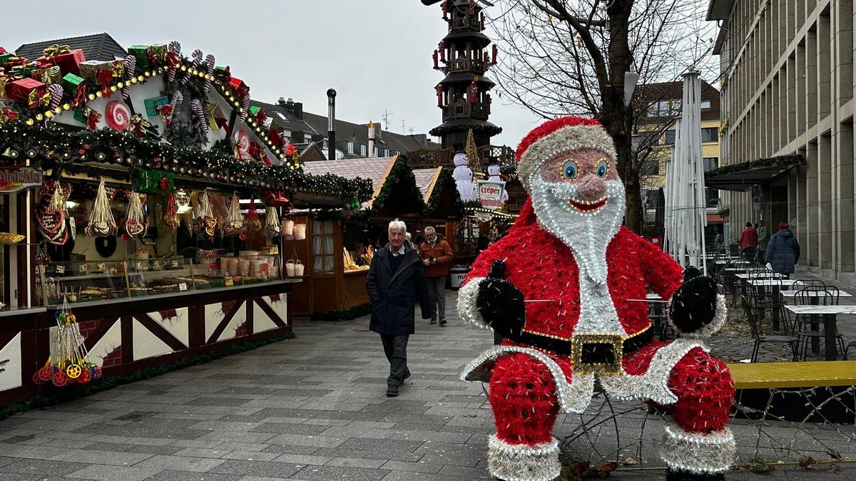 D-rener-Weihnachtsmarkt-Preiskampf-um-Gl-hwein-