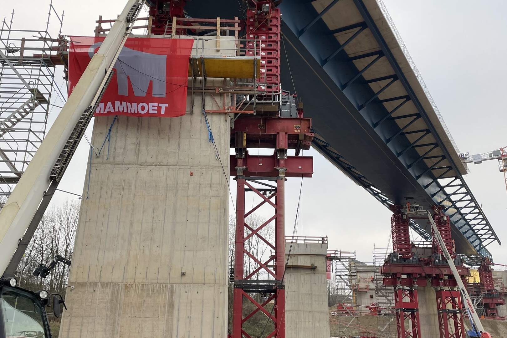 A544: Zeitraffer vom Brückeneinschub der Haarbachtalbrücke | Aachener ...