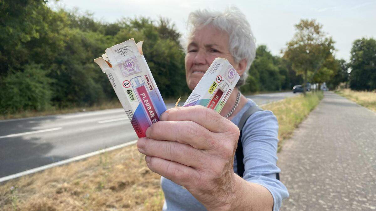 Seit Jahren sammelt Anni Krauthausen (76) den Müll anderer auf