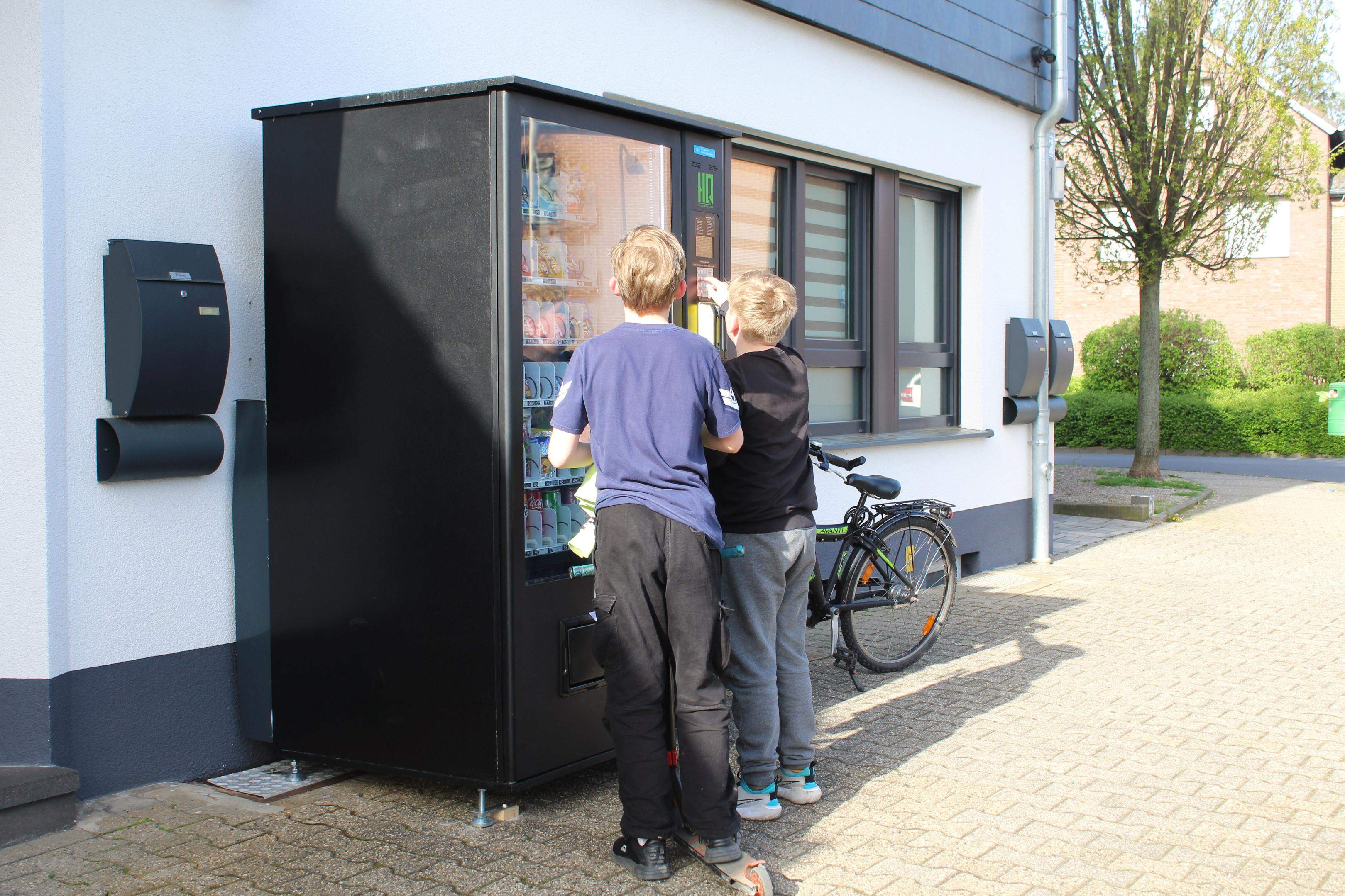 In Bardenberg bei Kindern beliebt: der Süßigkeiten-Automat an der Heidestraße 85.