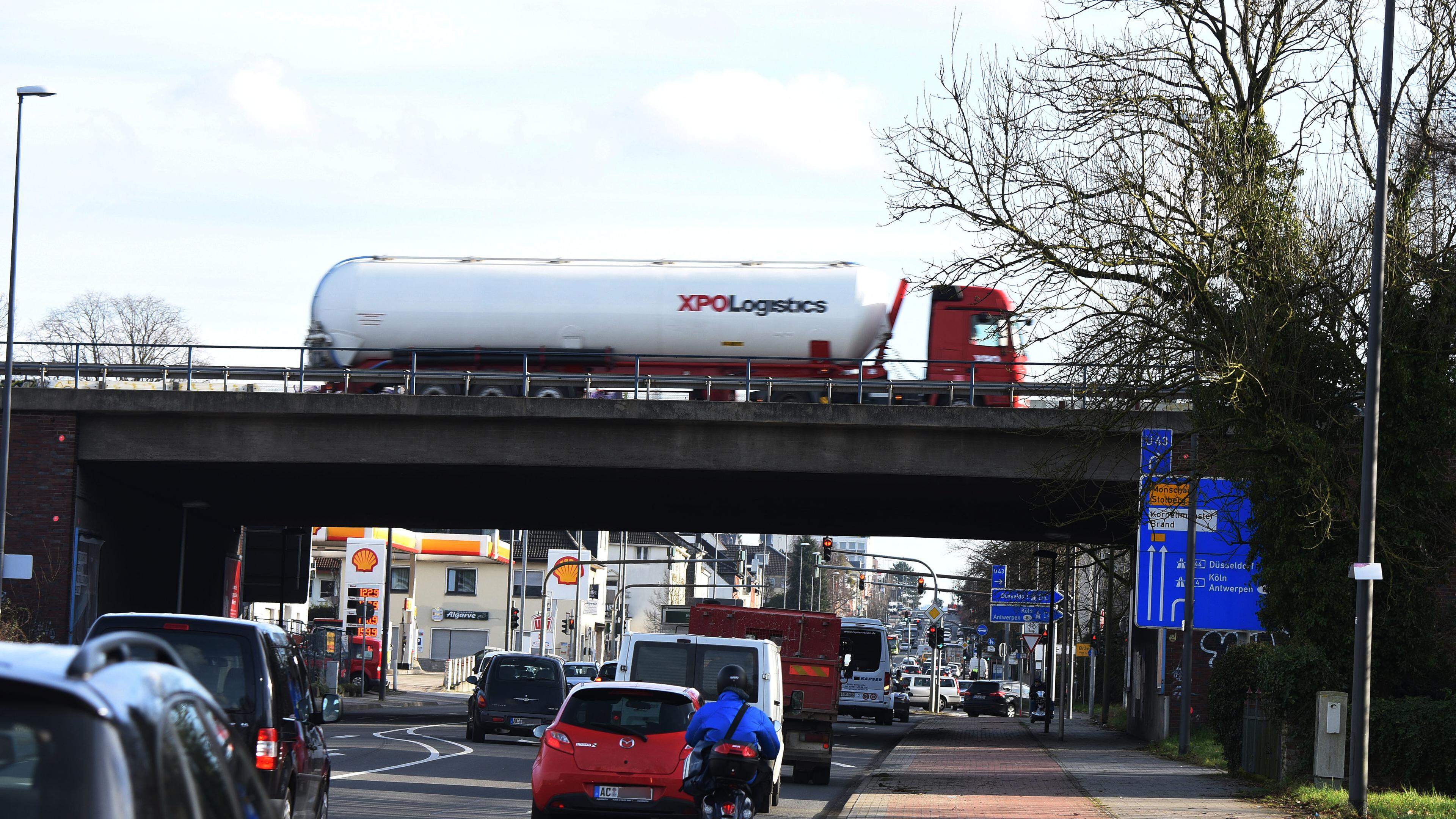 Eine Spur Auf Der A44 Bei Brand Gesperrt | Aachener Zeitung