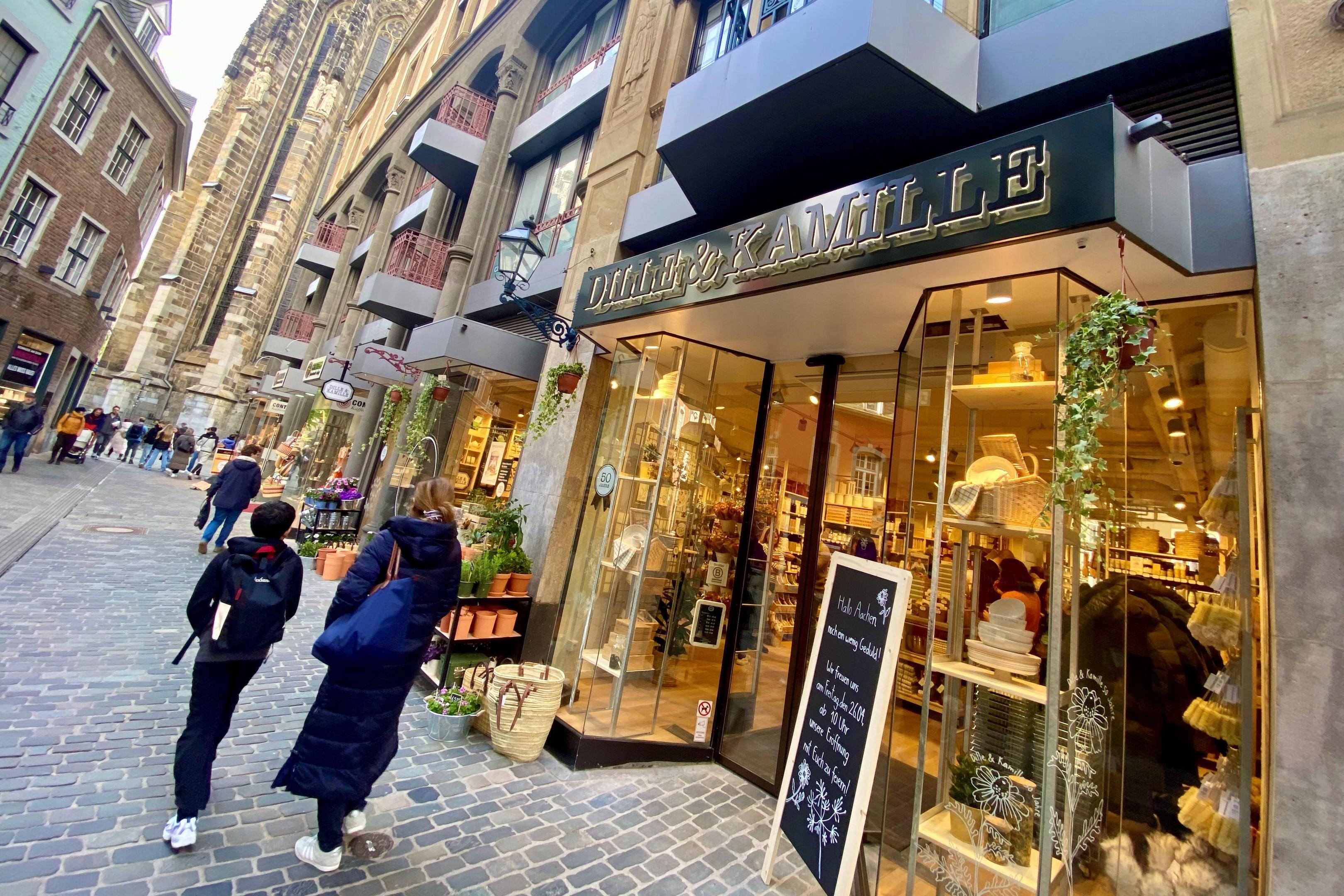 Zwei Geschäfte im Schatten des Doms zusammengelegt: Dille und Kamille hat in der Krämerstraße neu eröffnet.