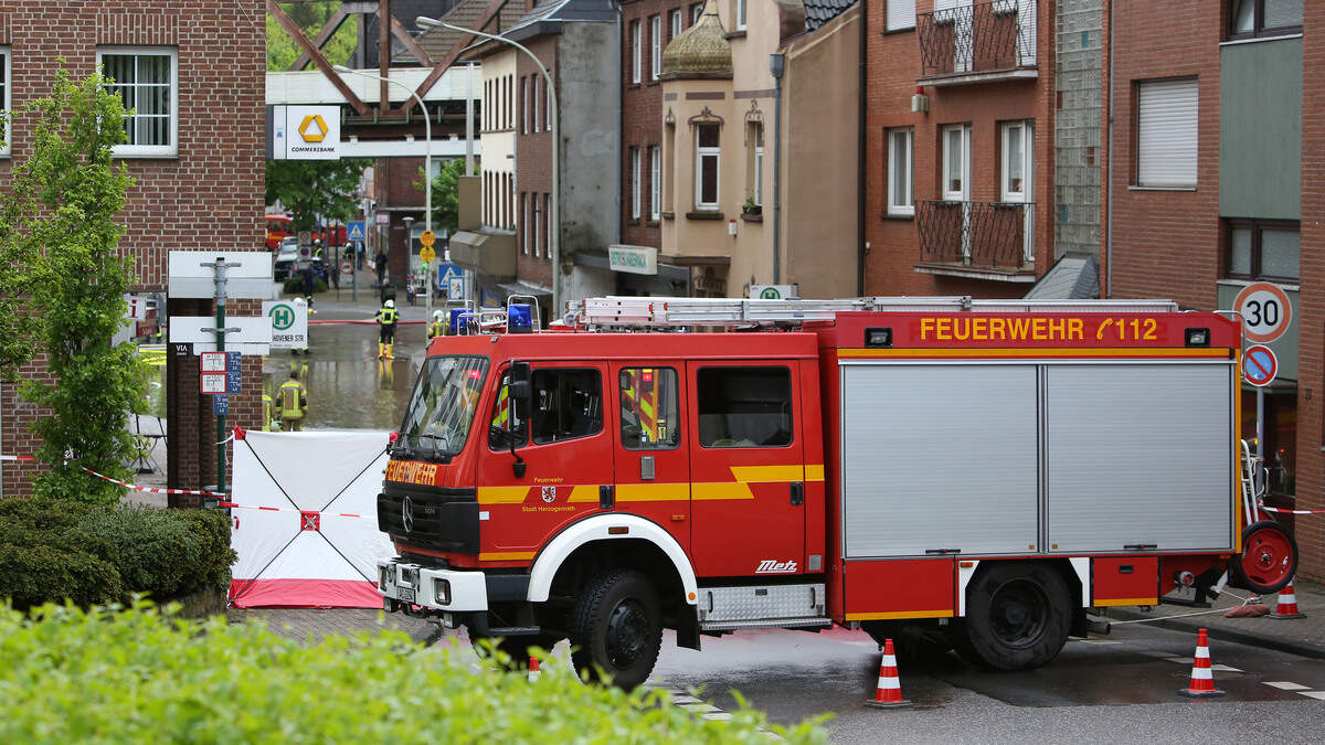 Mobile barriers and early warning system: Herzogenrath upgrades flood ...