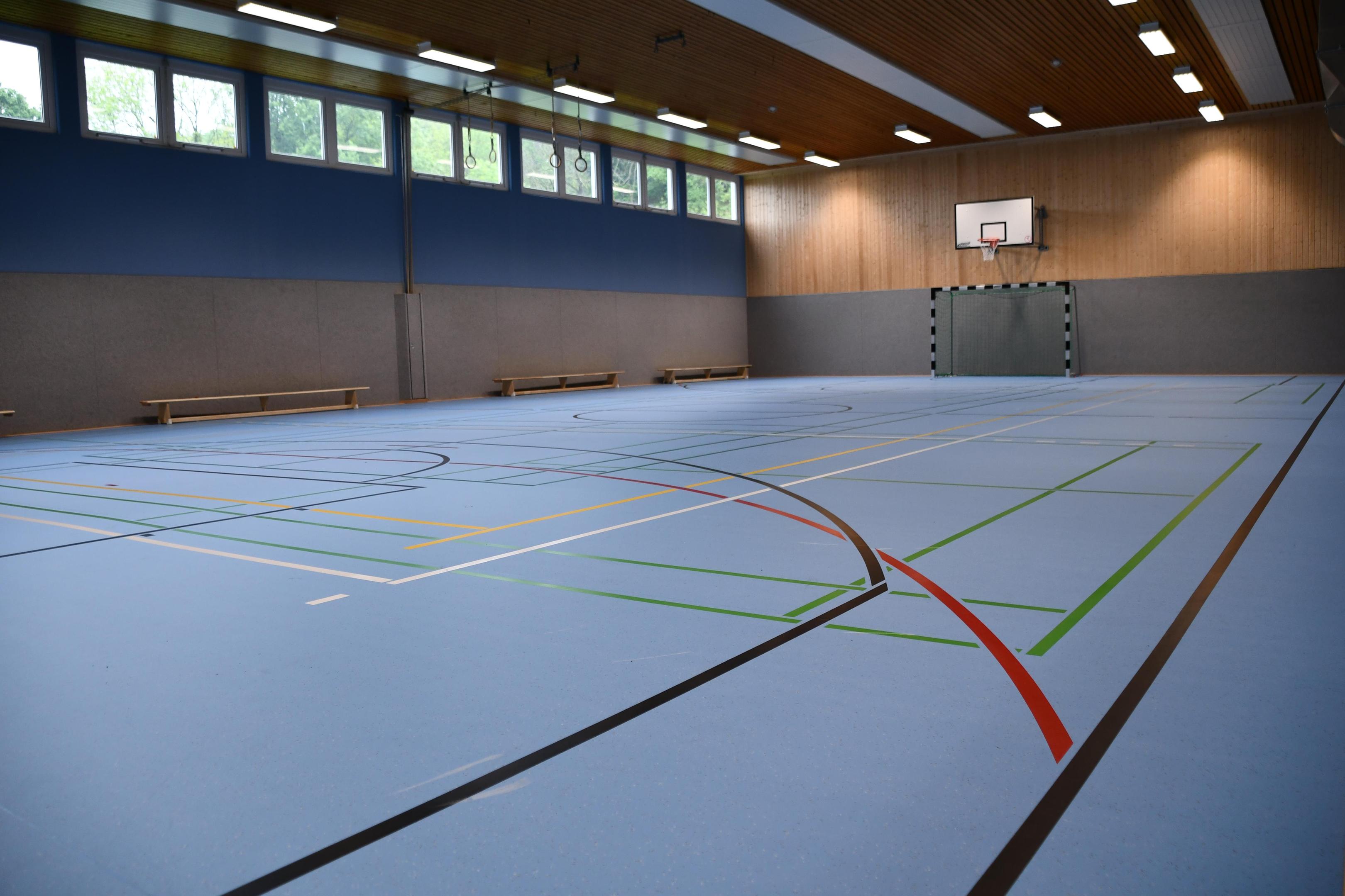 Drei Jahre nach der Flutkatastrophe im Juli 2021 ist die Sporthalle in Drove für den Schul- und Vereinssport wieder freigegeben.