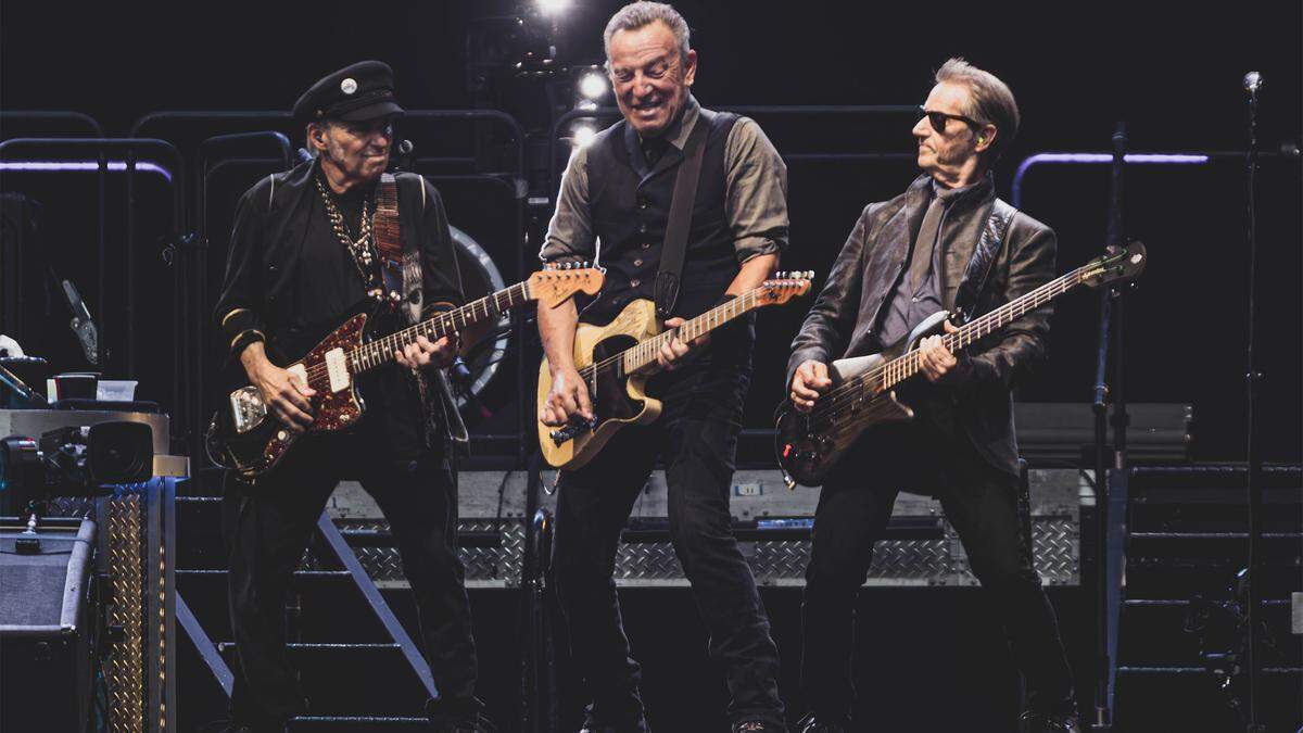Bruce-Springsteen-klagt-in-Gelsenkirchen-an