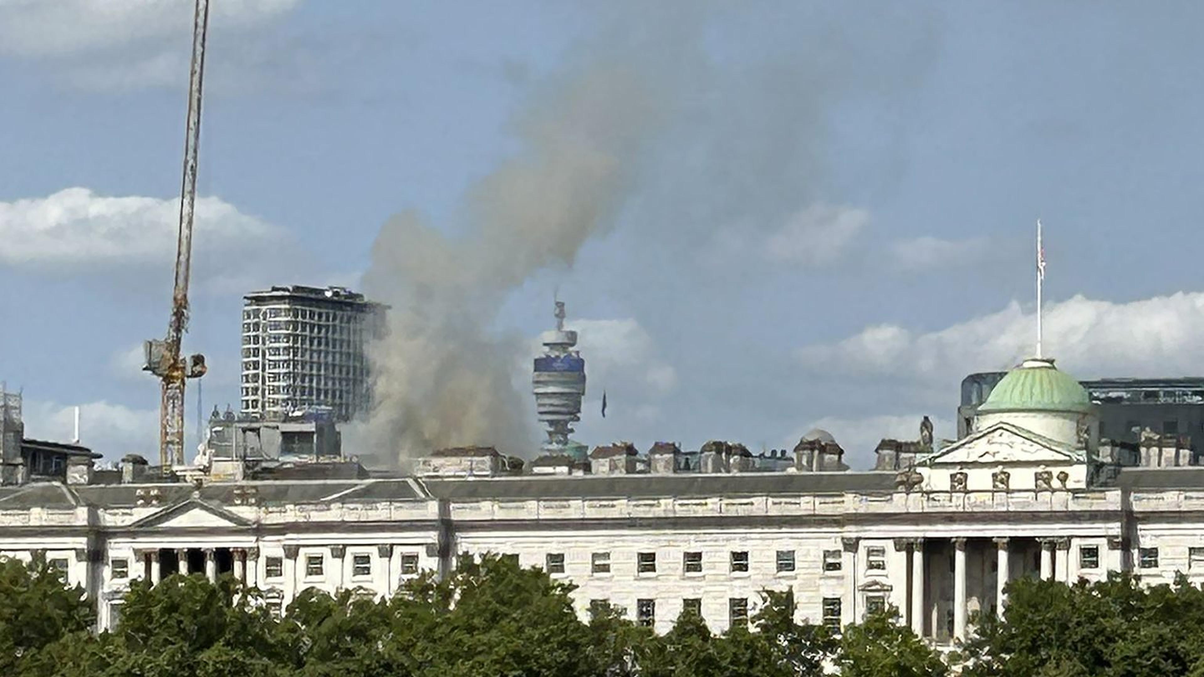 Londoner Feuerwehr: Brand in Somerset House