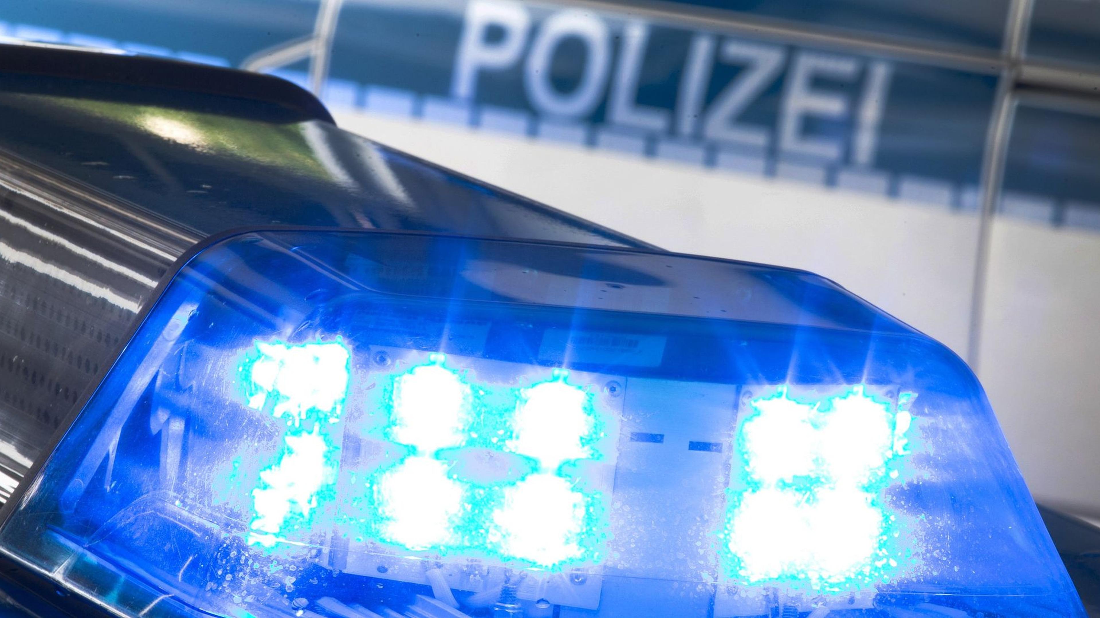 EM-Grenzkontrollen: Bundespolizei Vollstreckt In Aachen Haftbefehle ...